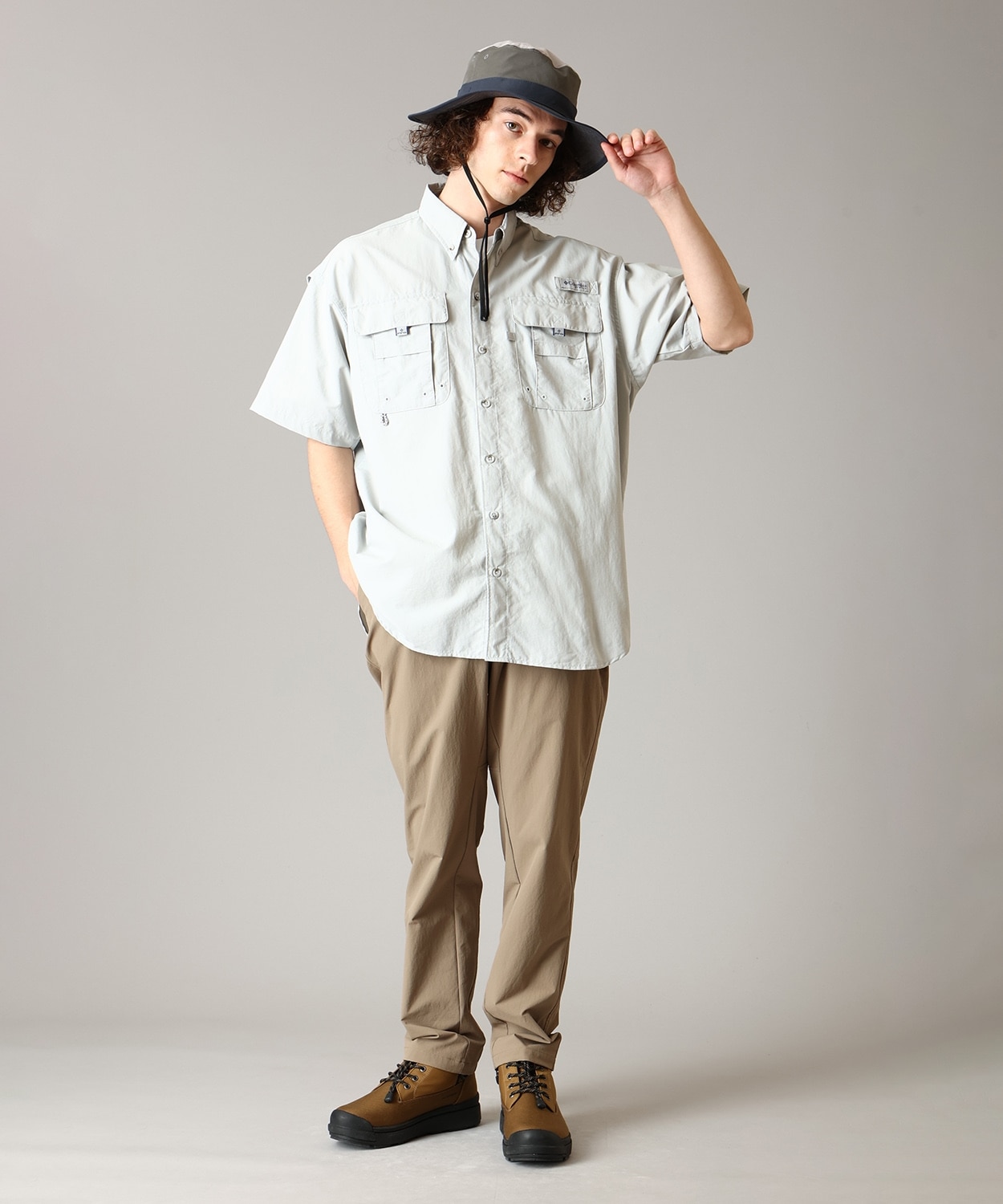020Cool Grey