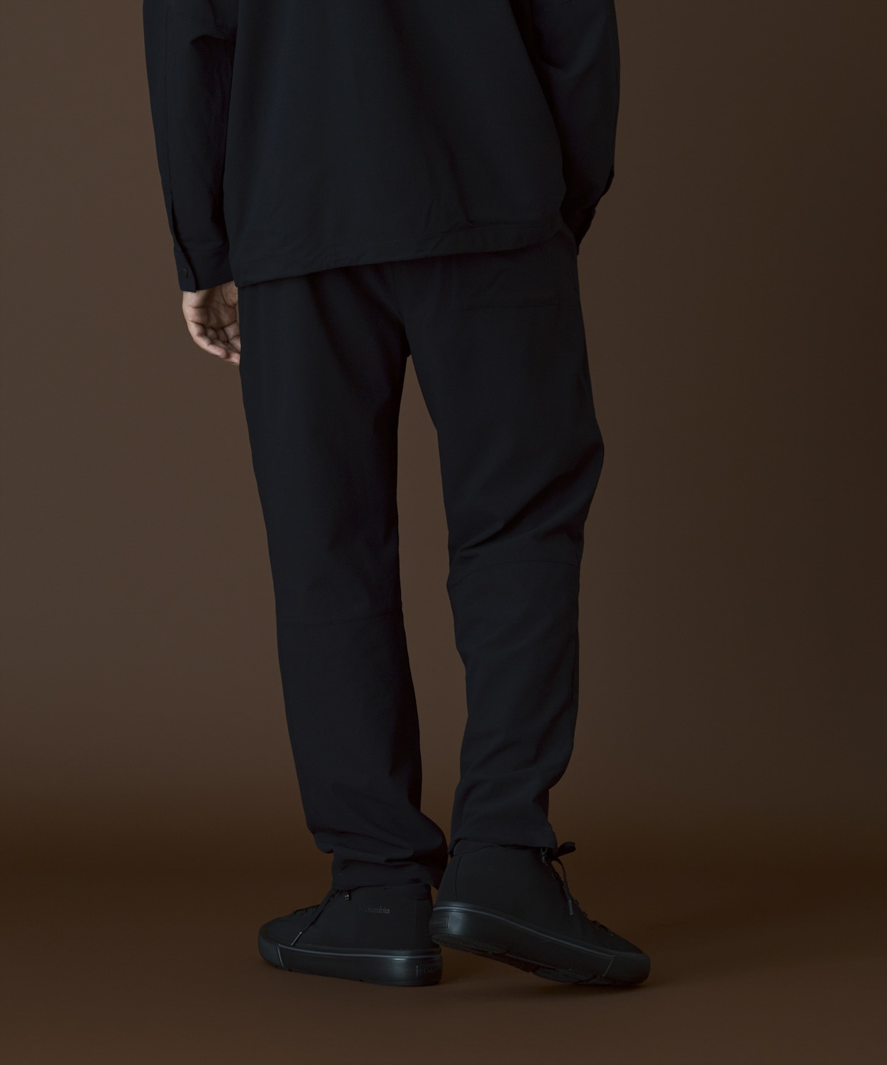 010Black