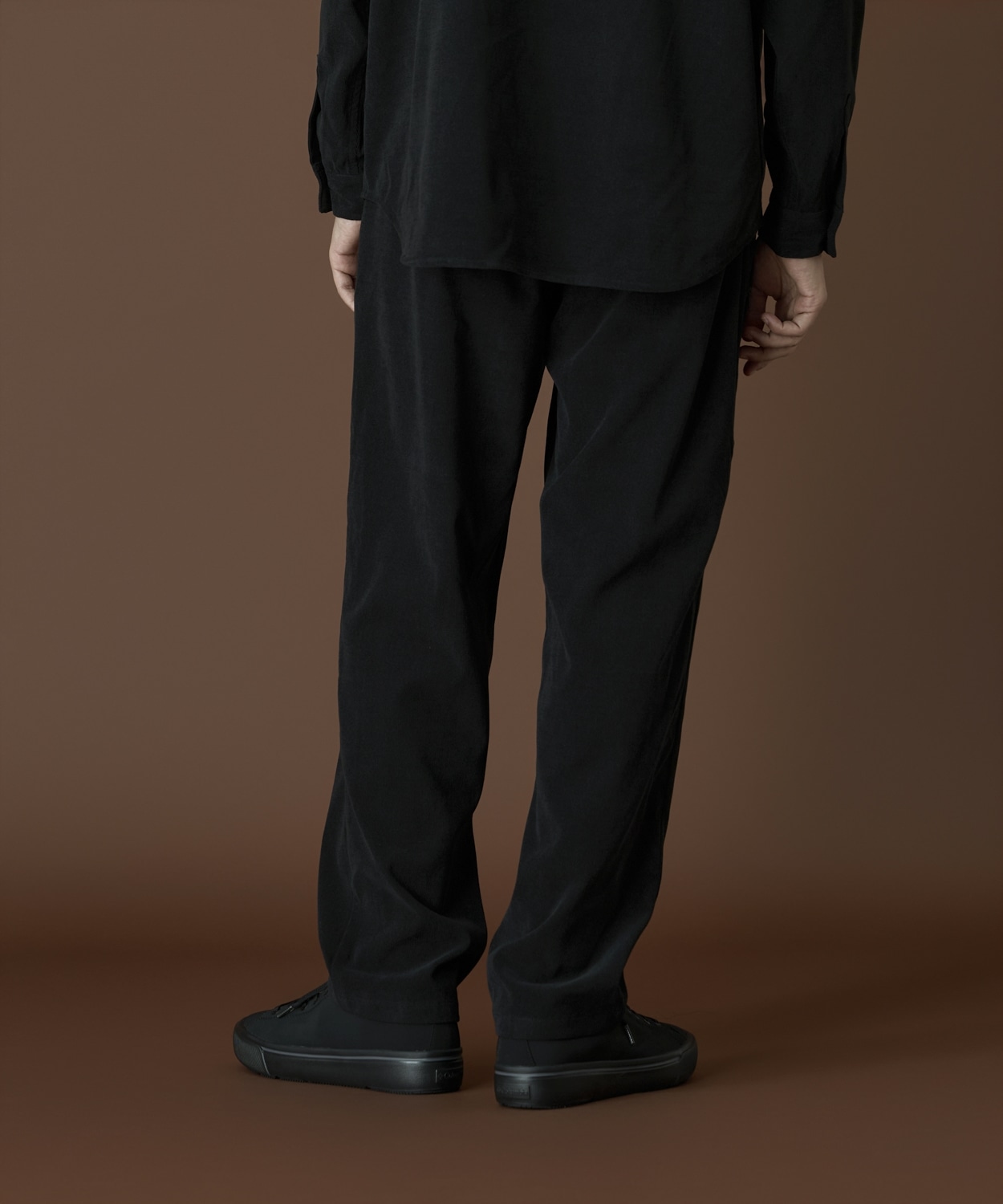 010Black