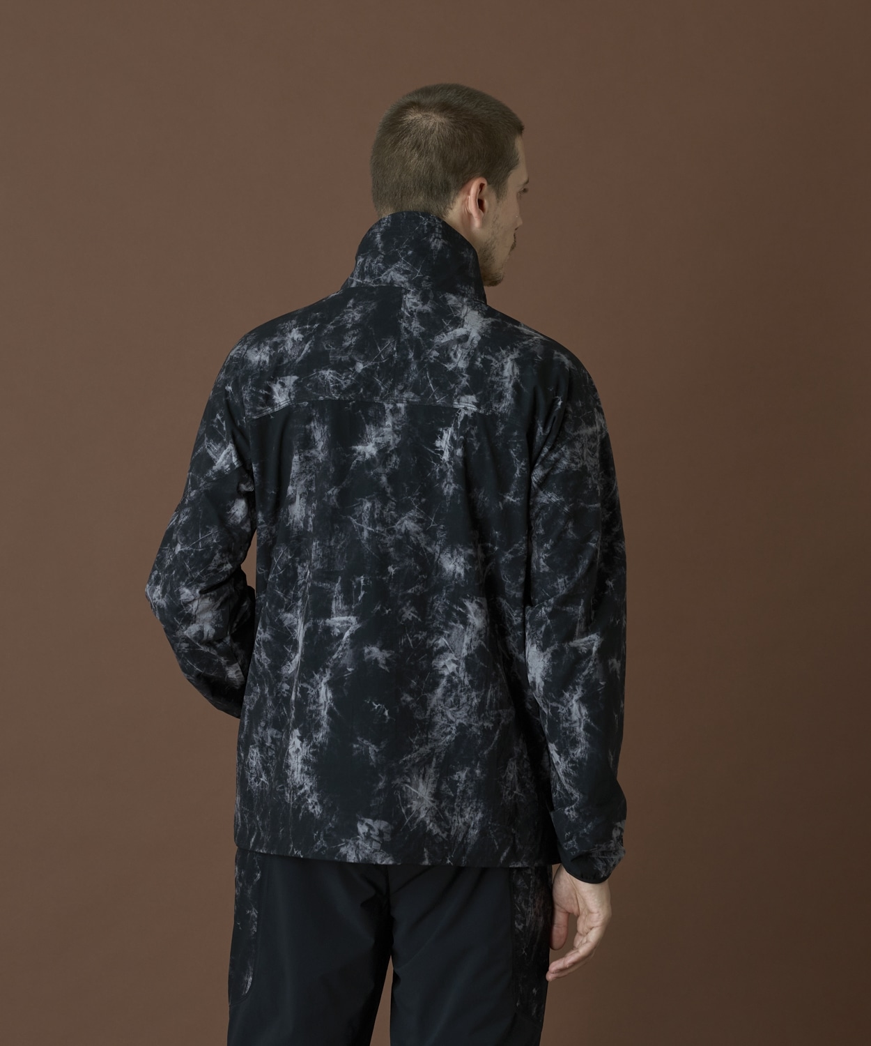 010Black
