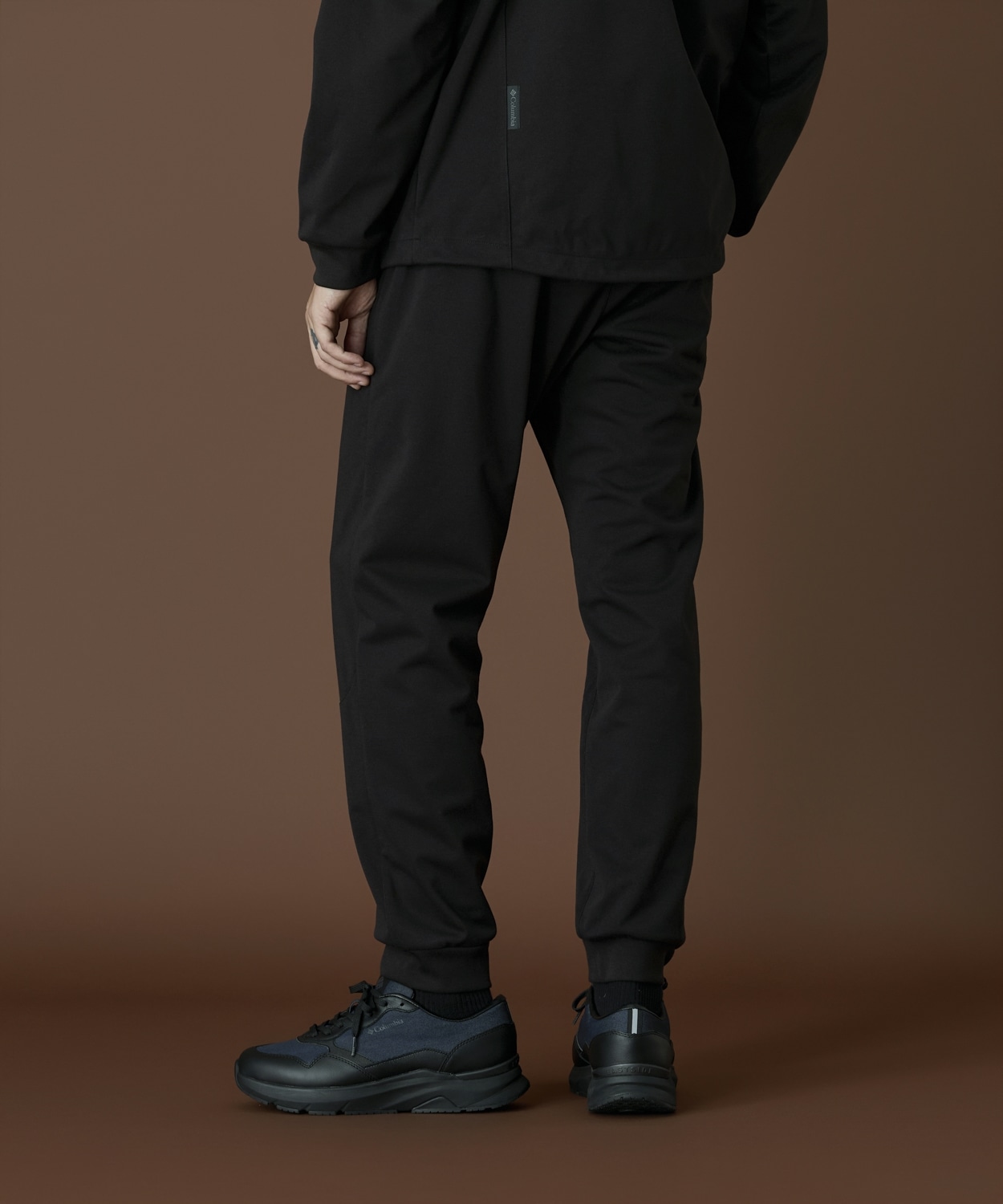 010Black