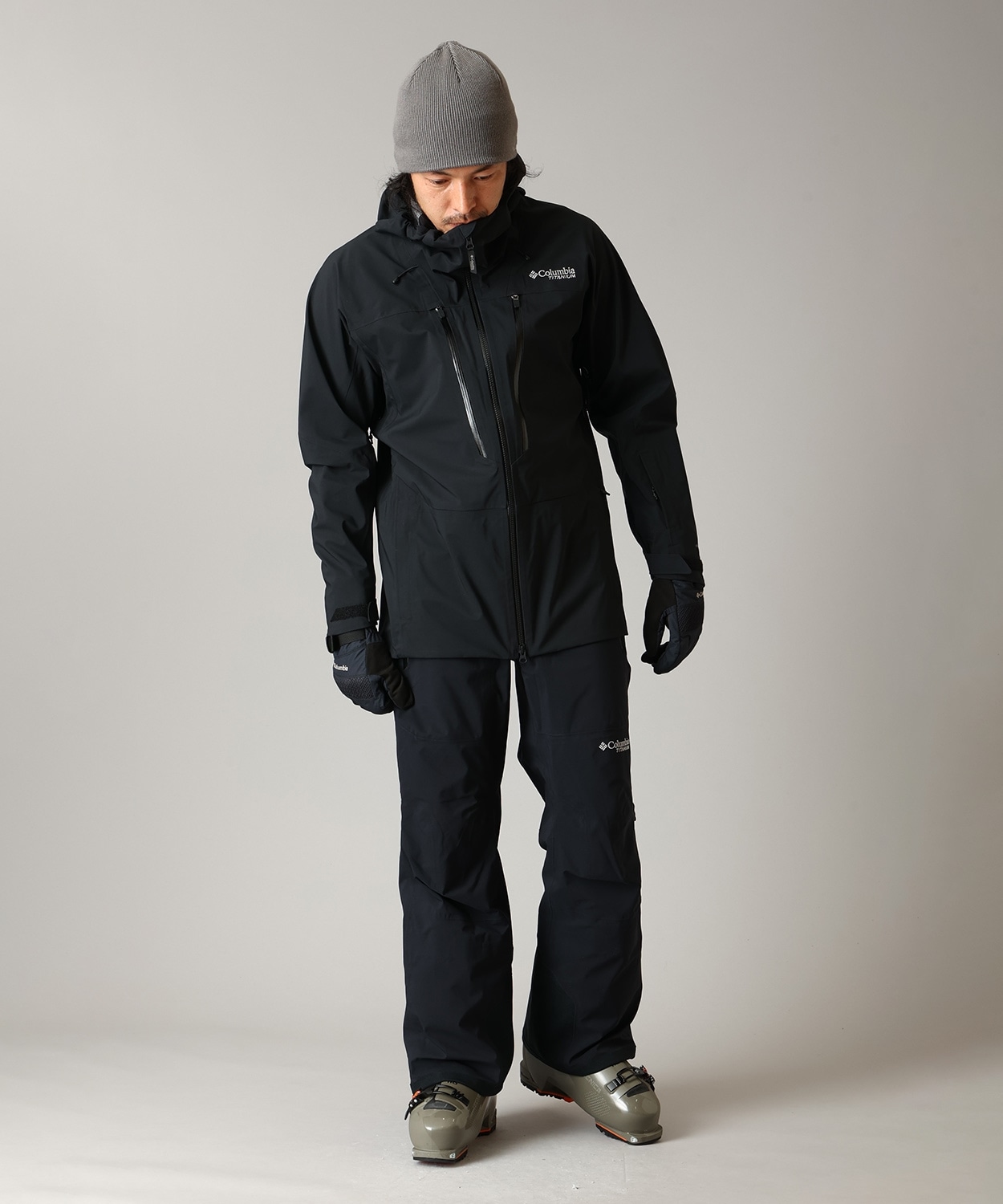 011Black