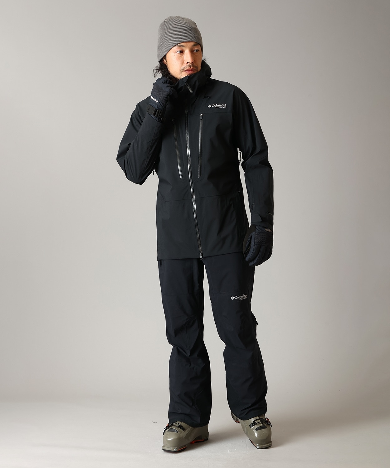 011Black