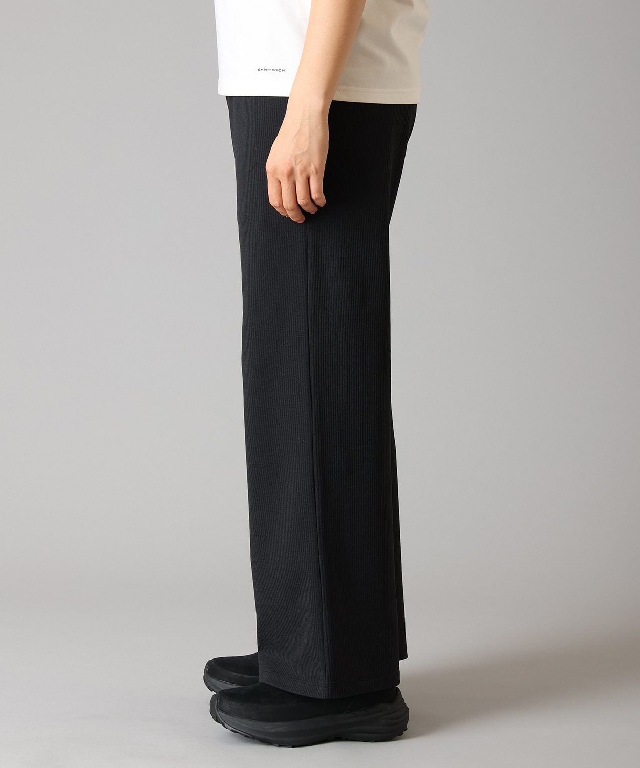 010Black