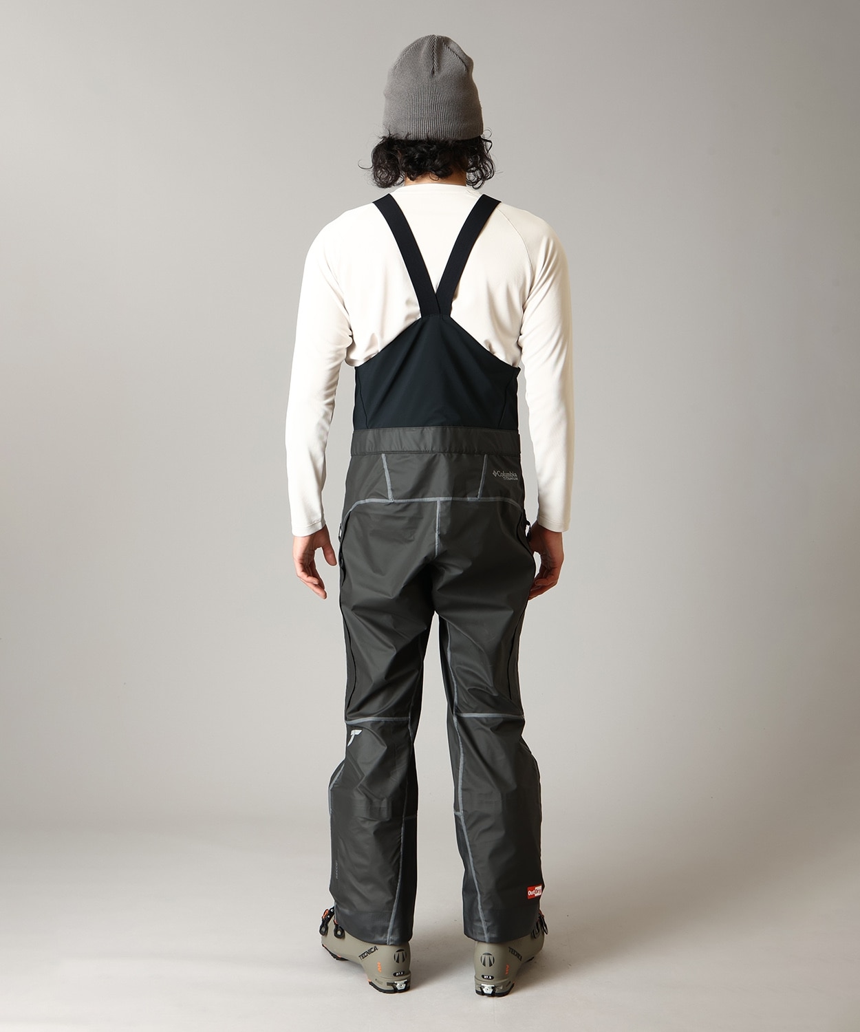 011Black