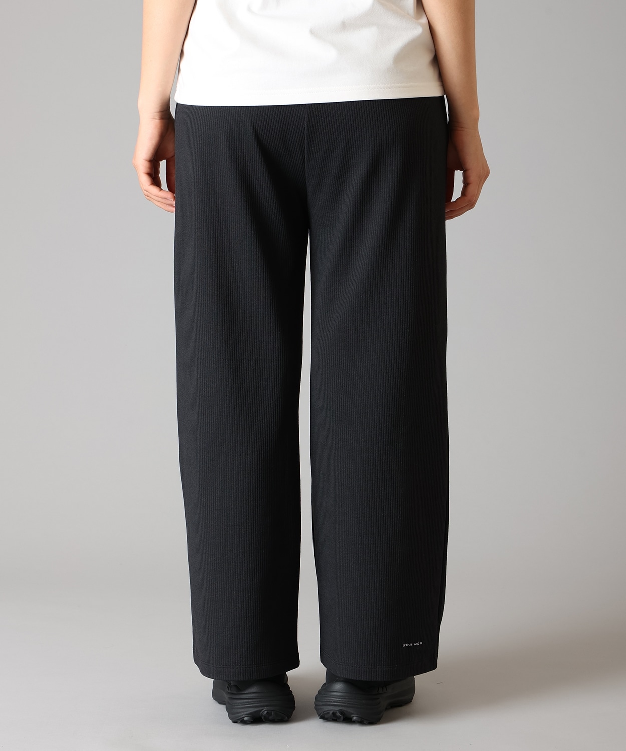010Black