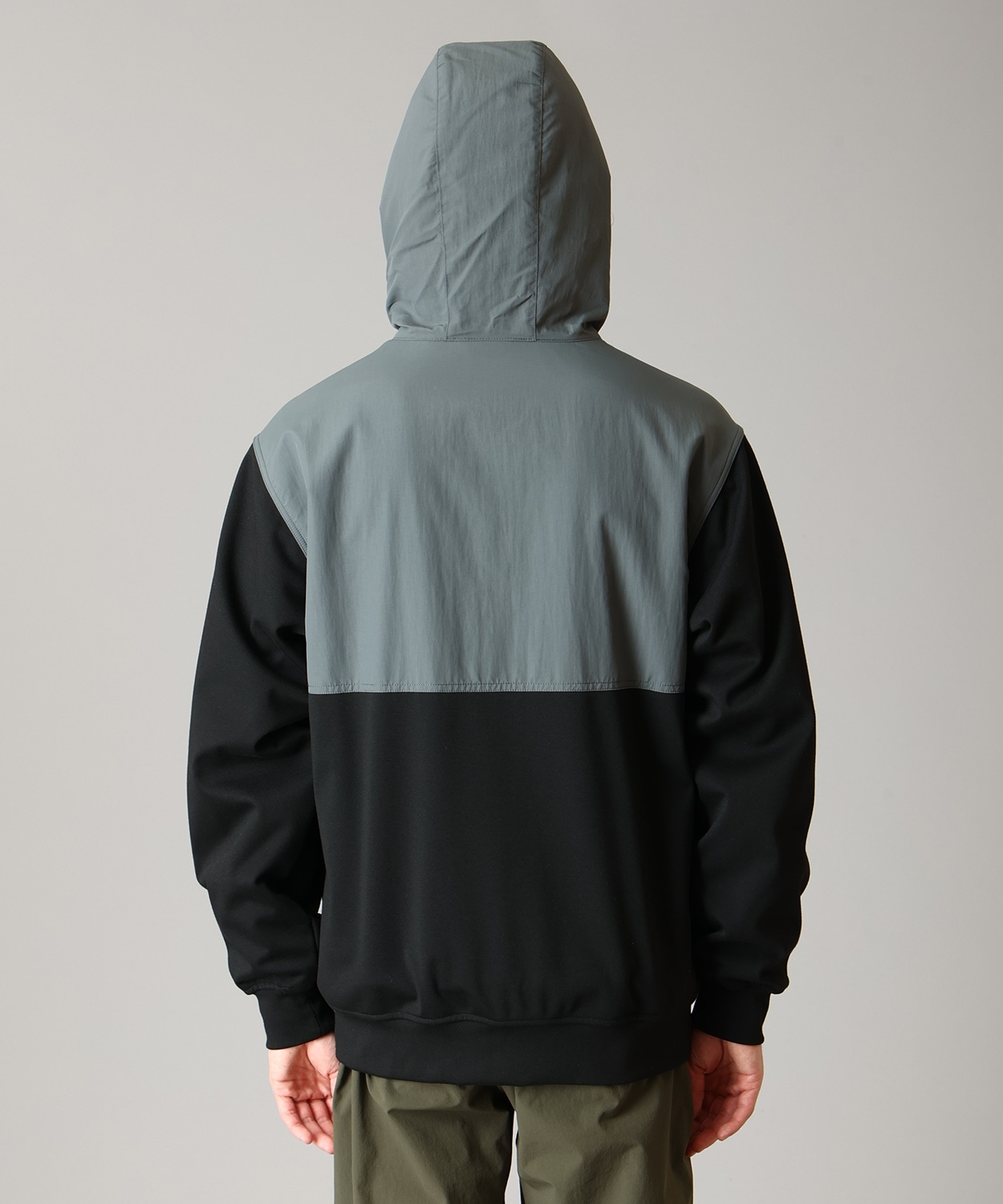 010Black