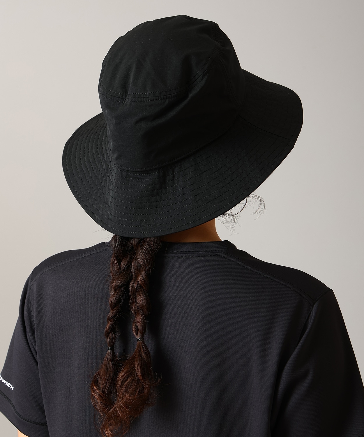 010Black