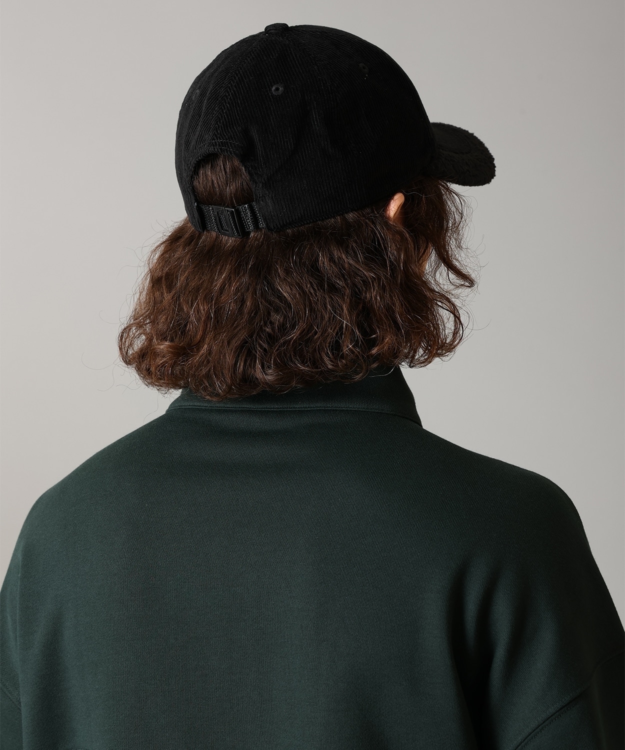 010Black