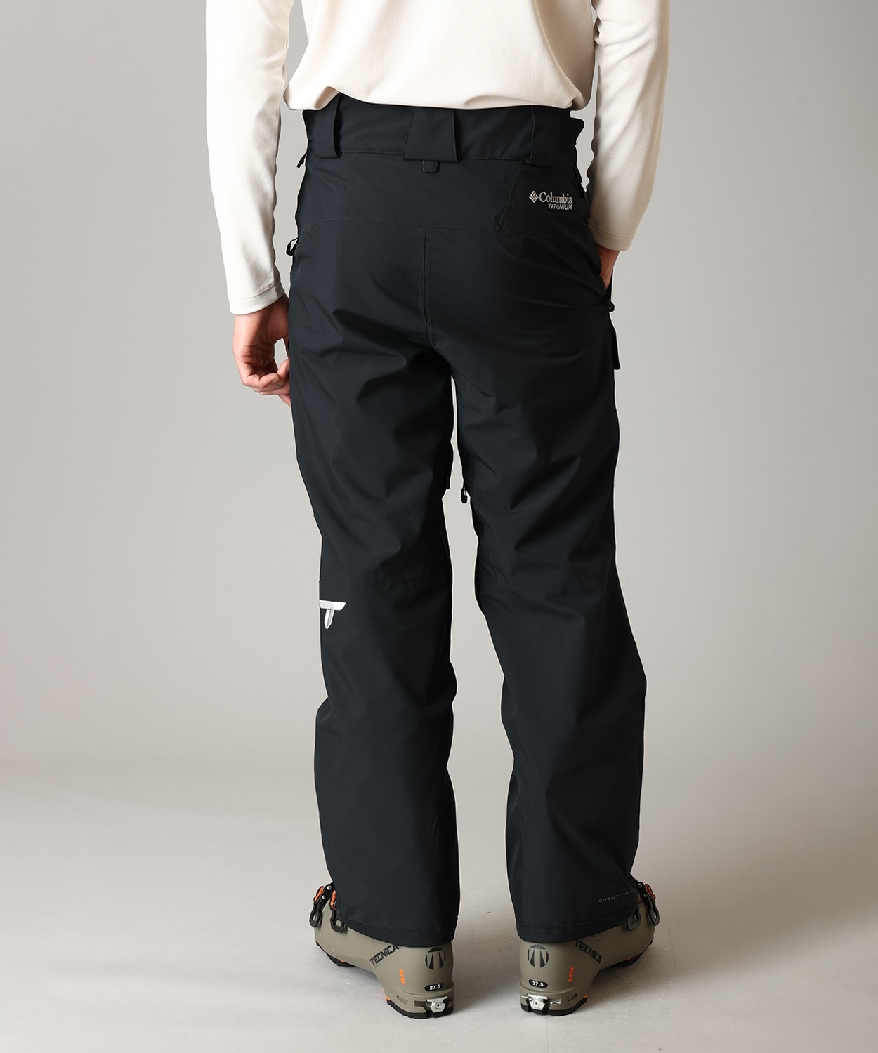 010Black