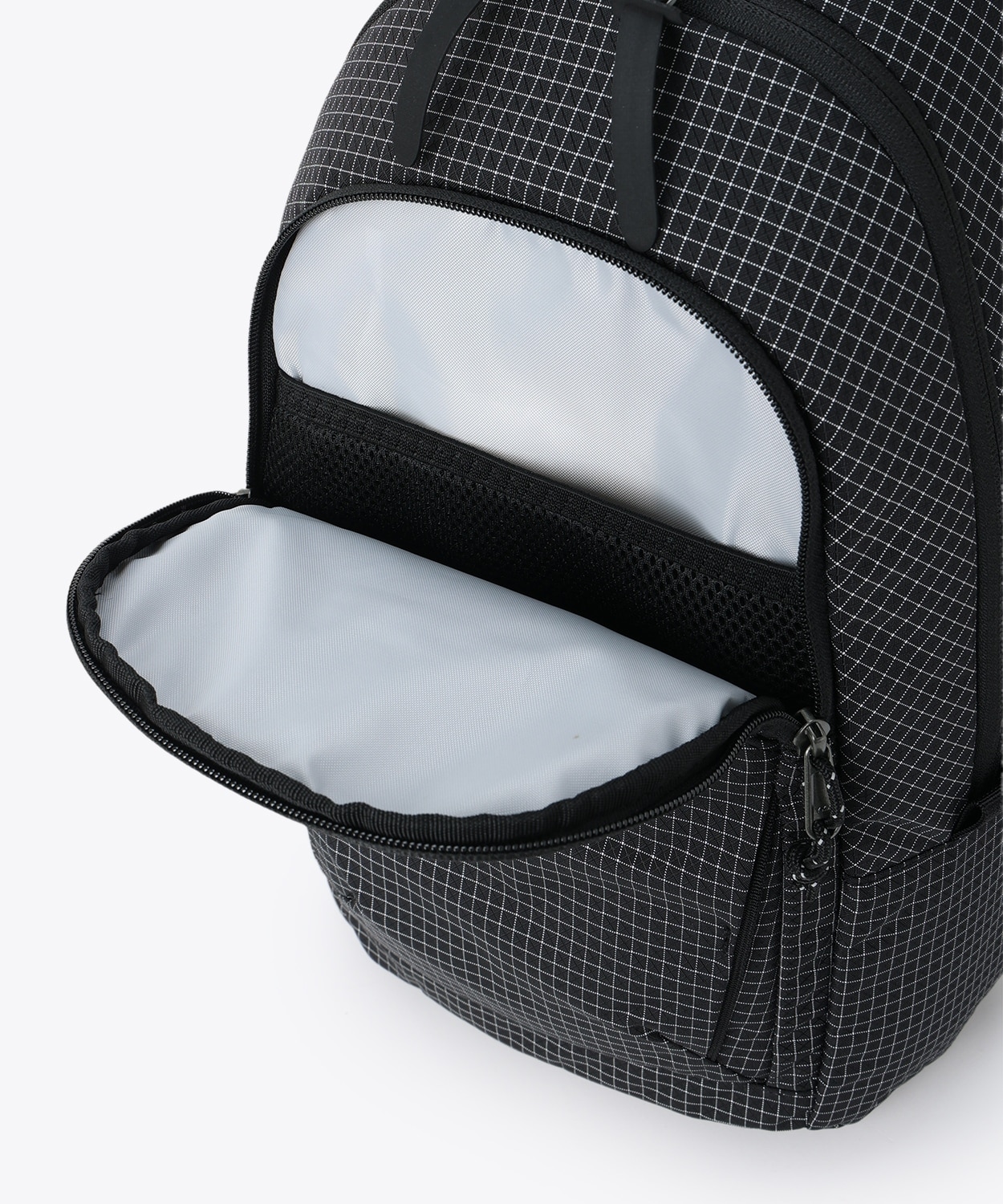 010Black