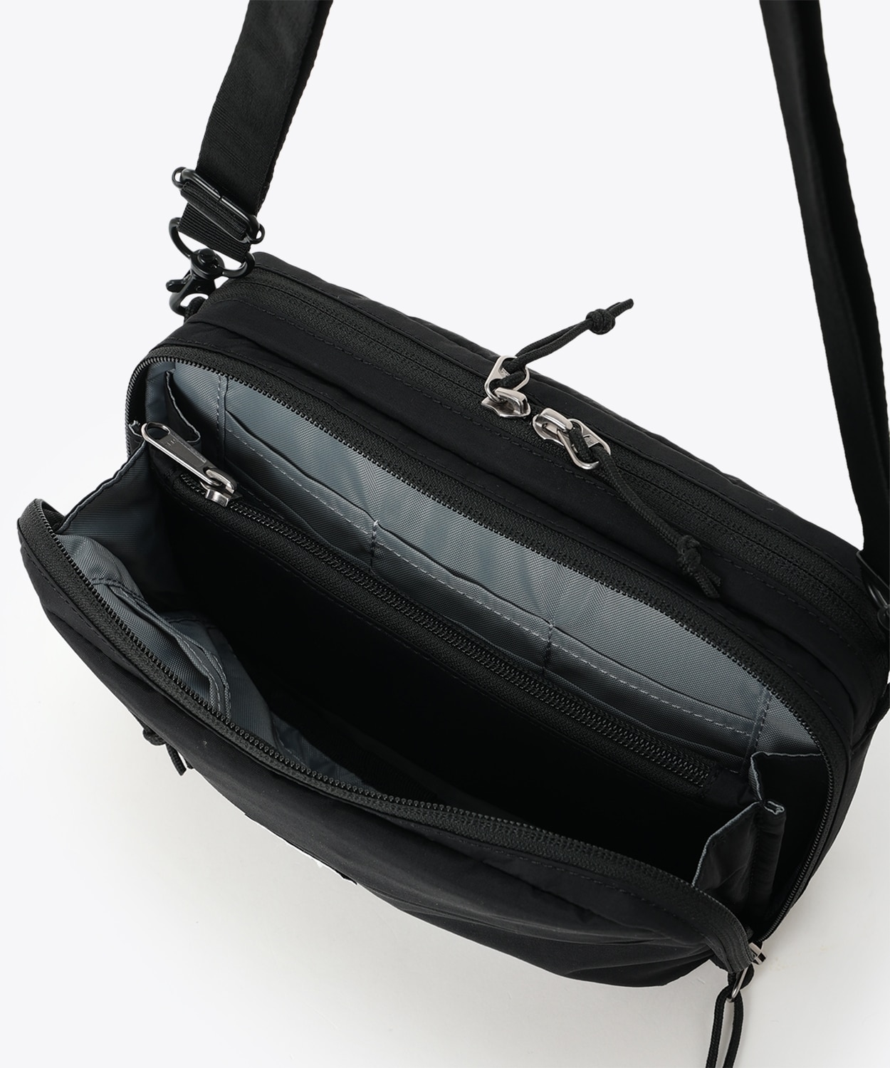 010Black