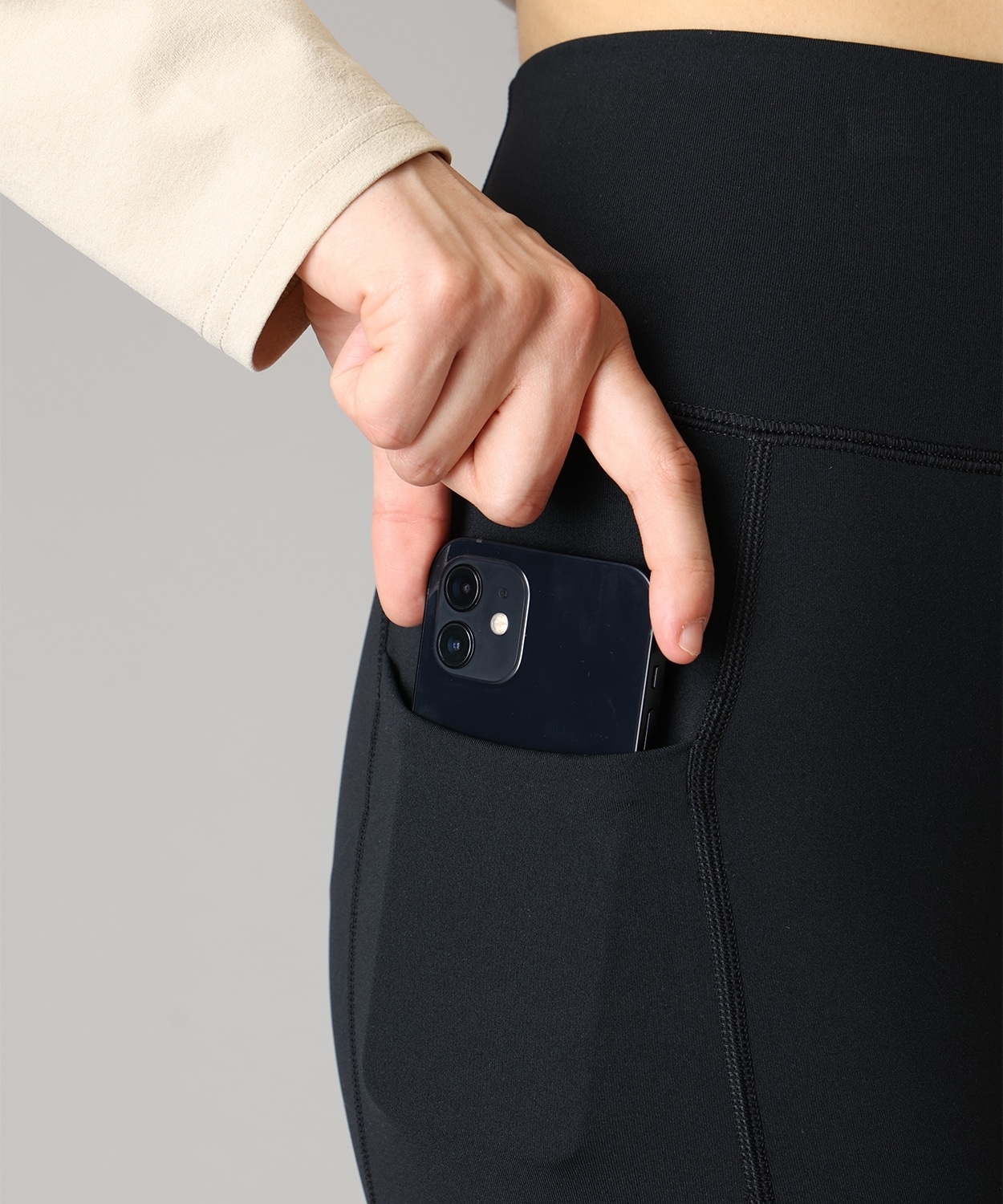 010Black