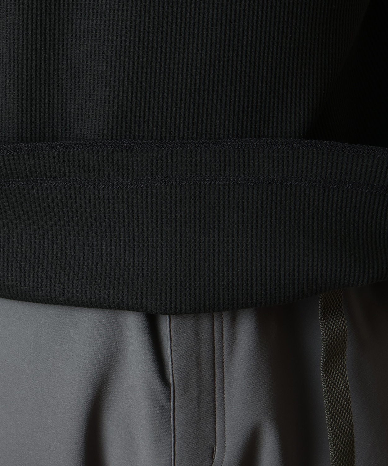 010Black