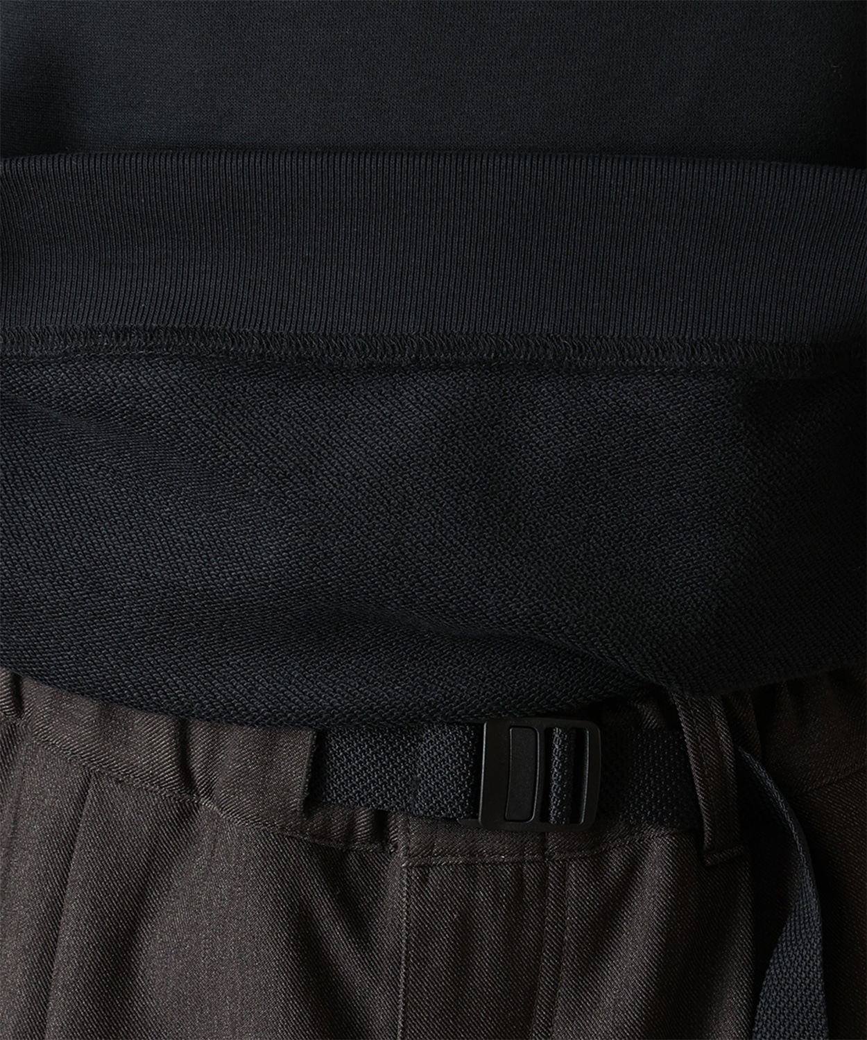010Black