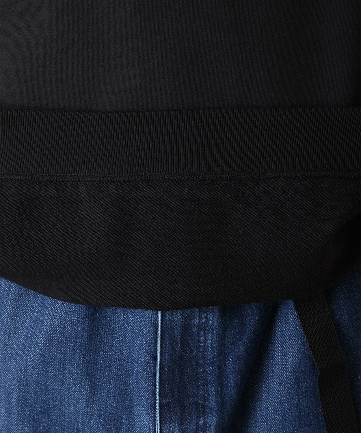 010Black