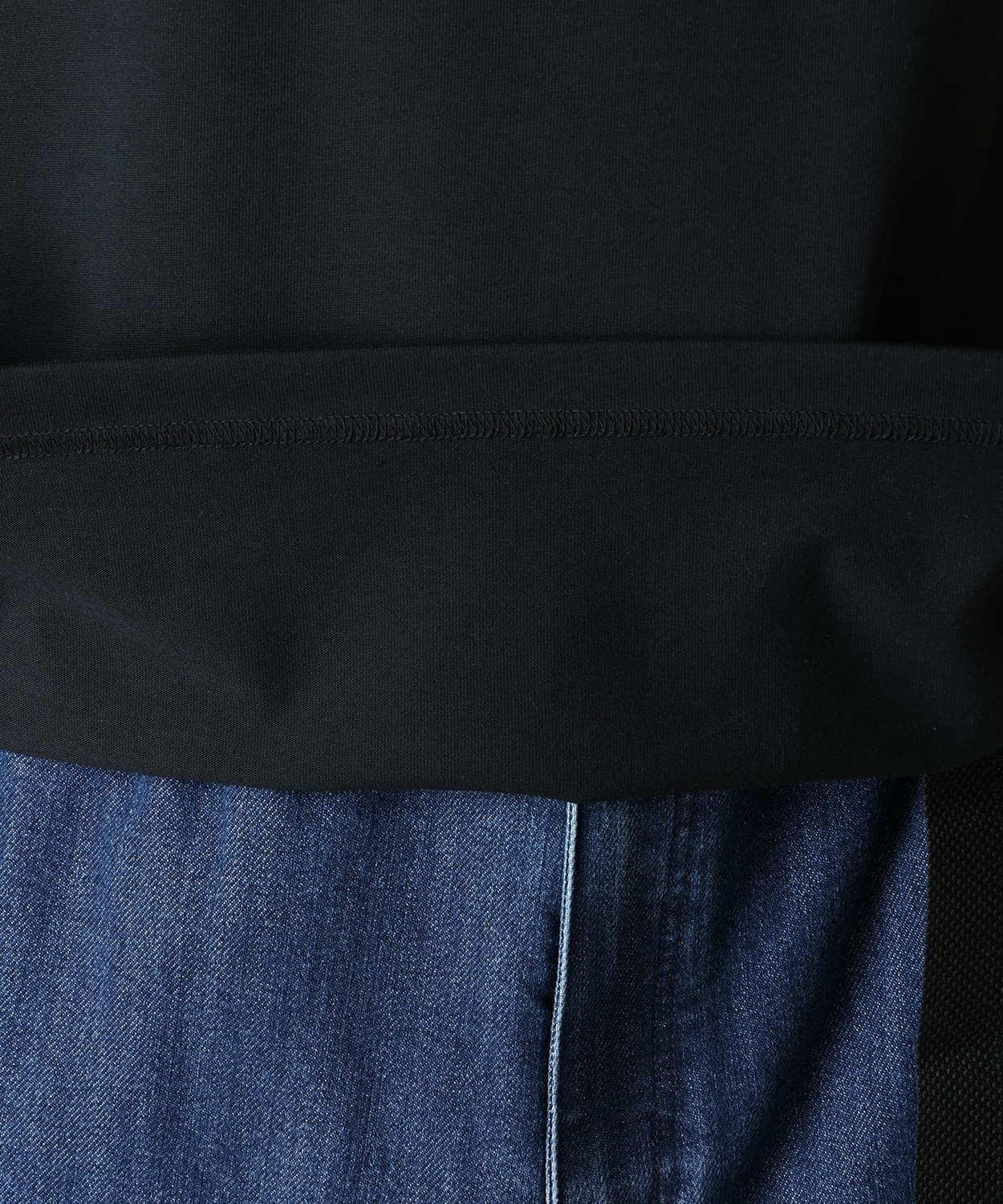 012Black