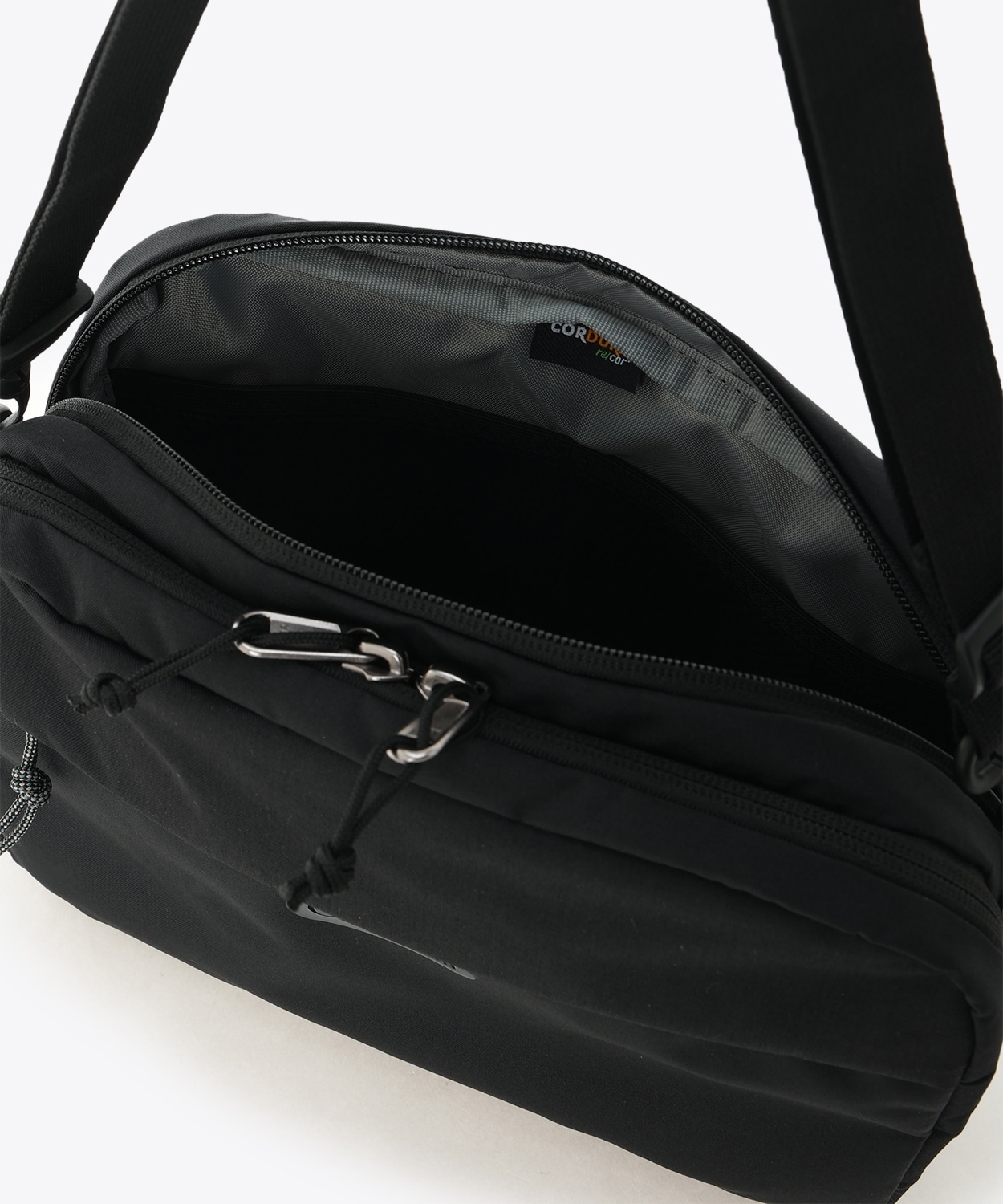 010Black