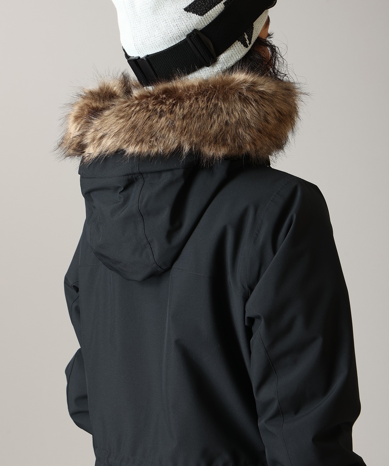011Black