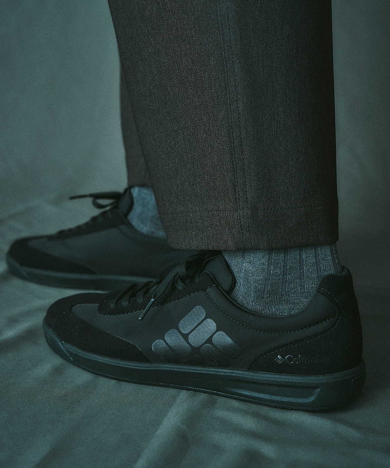 010Black