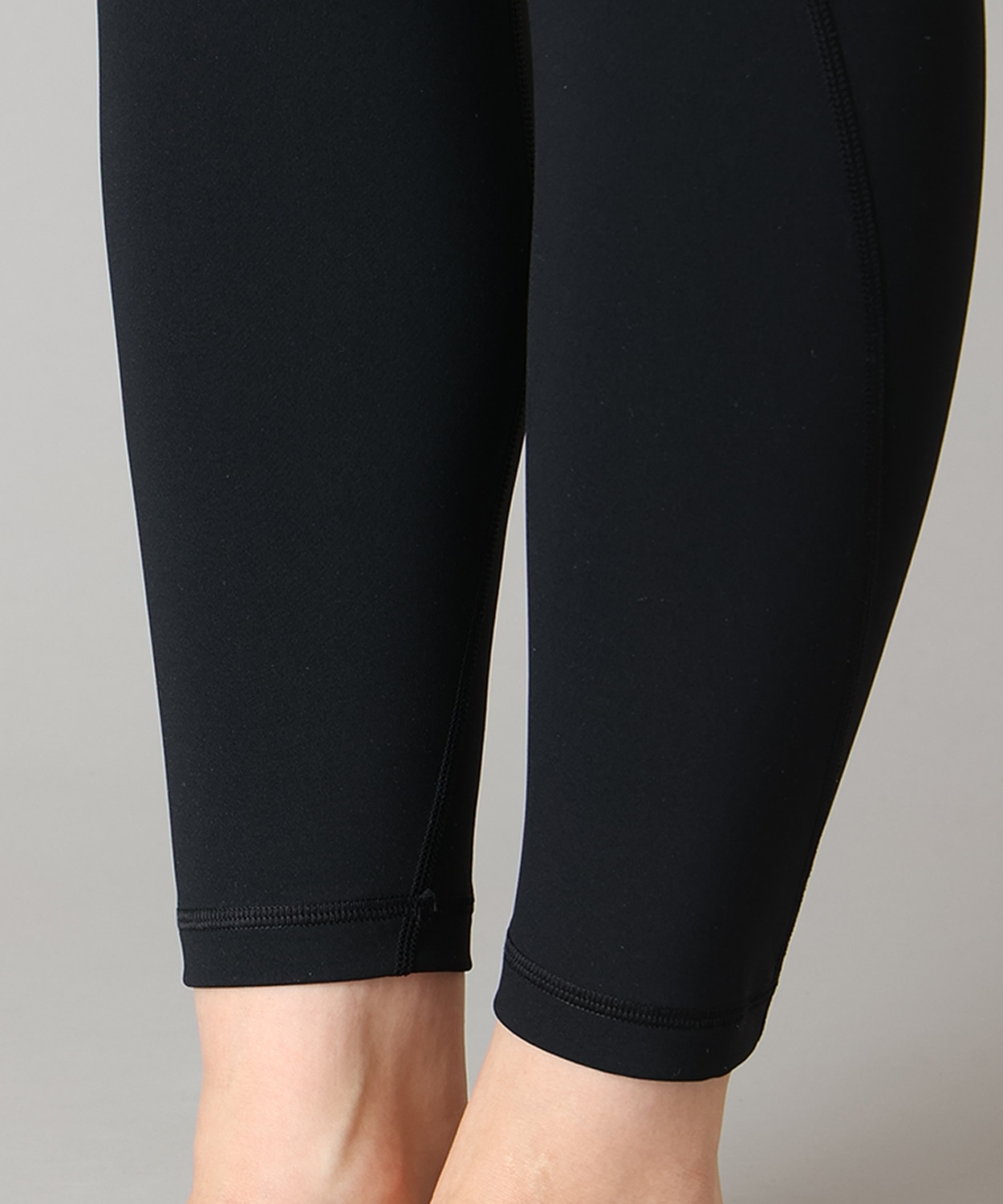 010Black