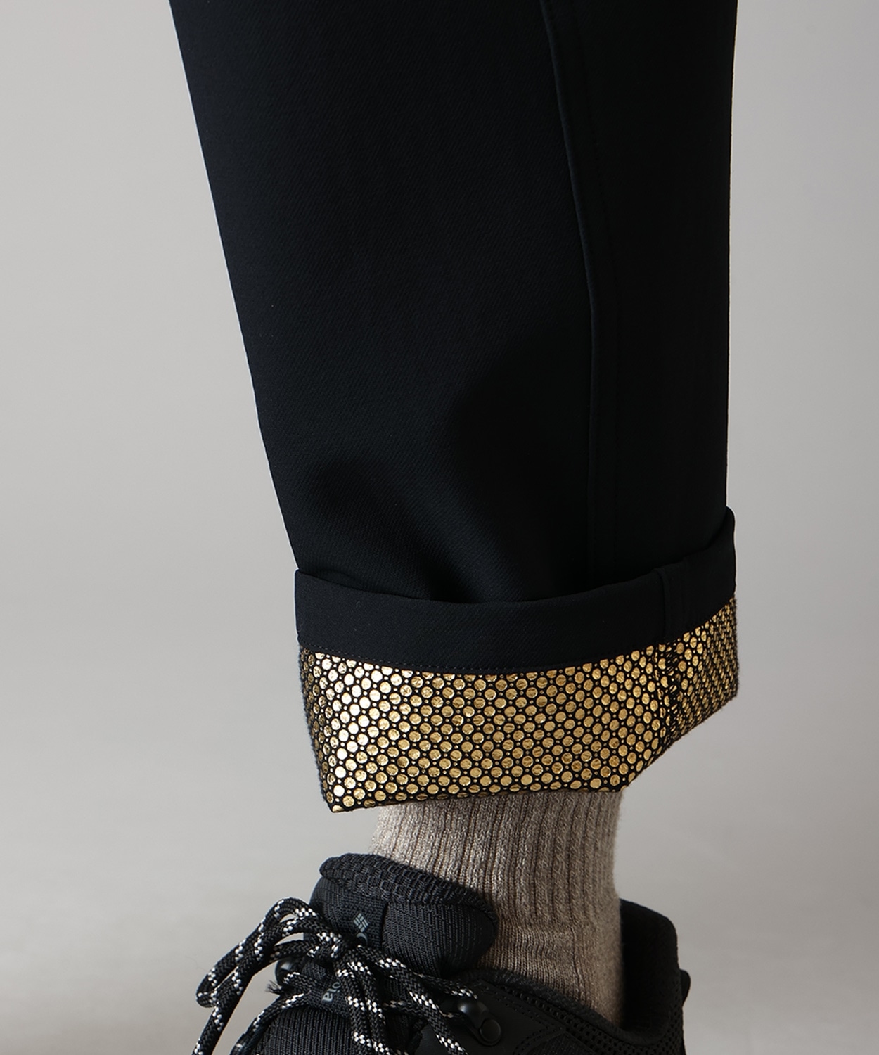 010Black