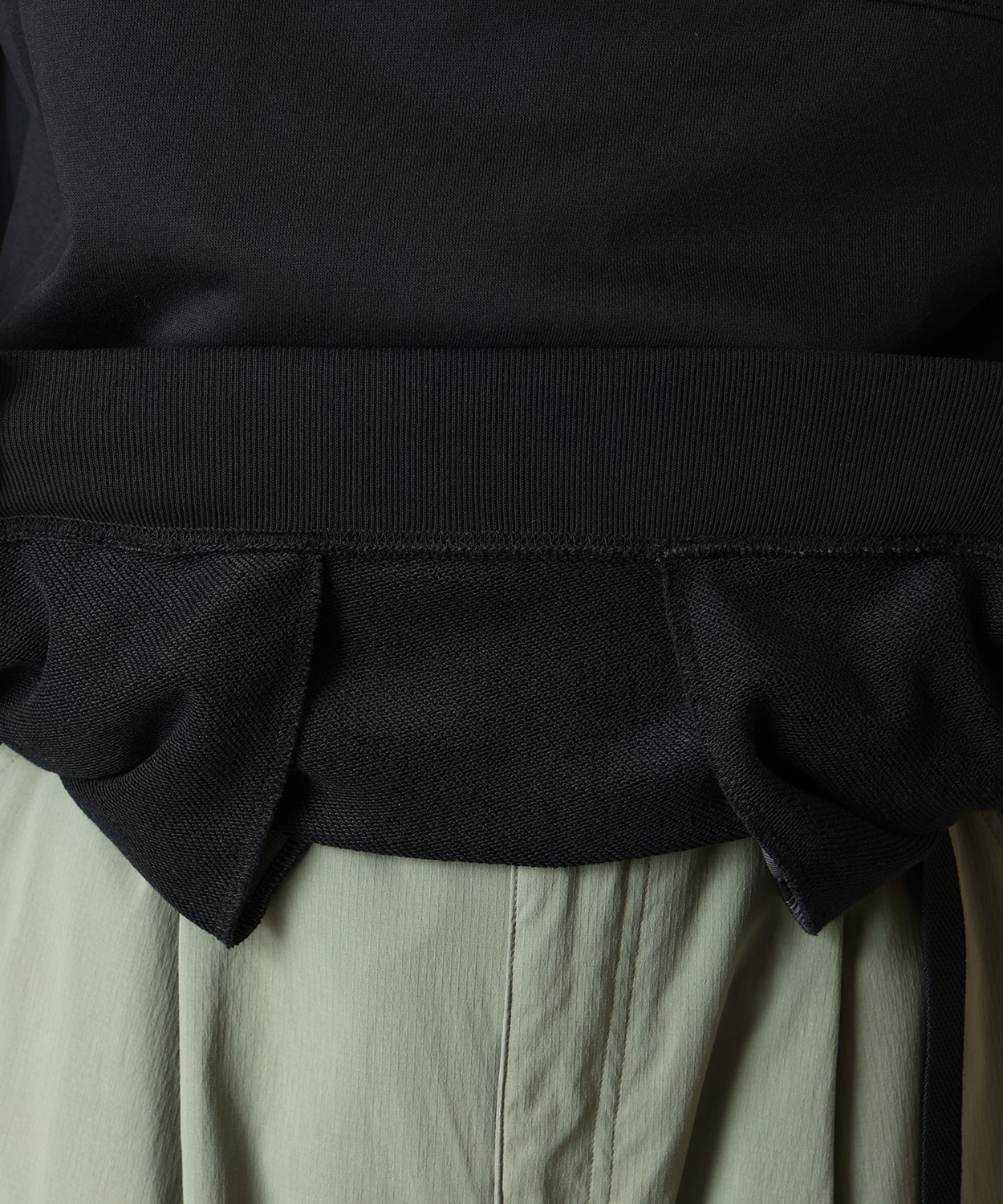 010Black