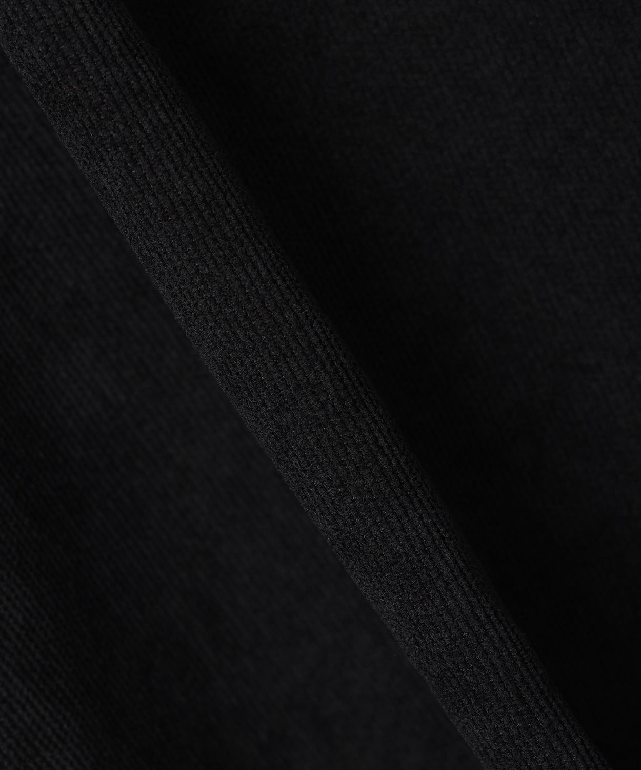 010Black