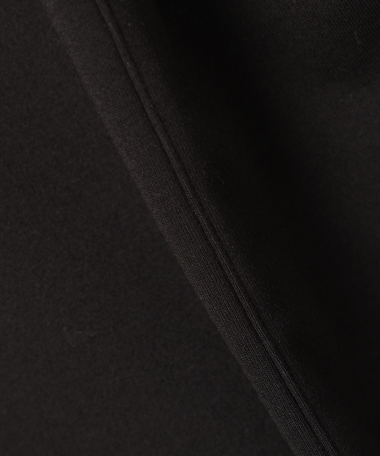 010Black