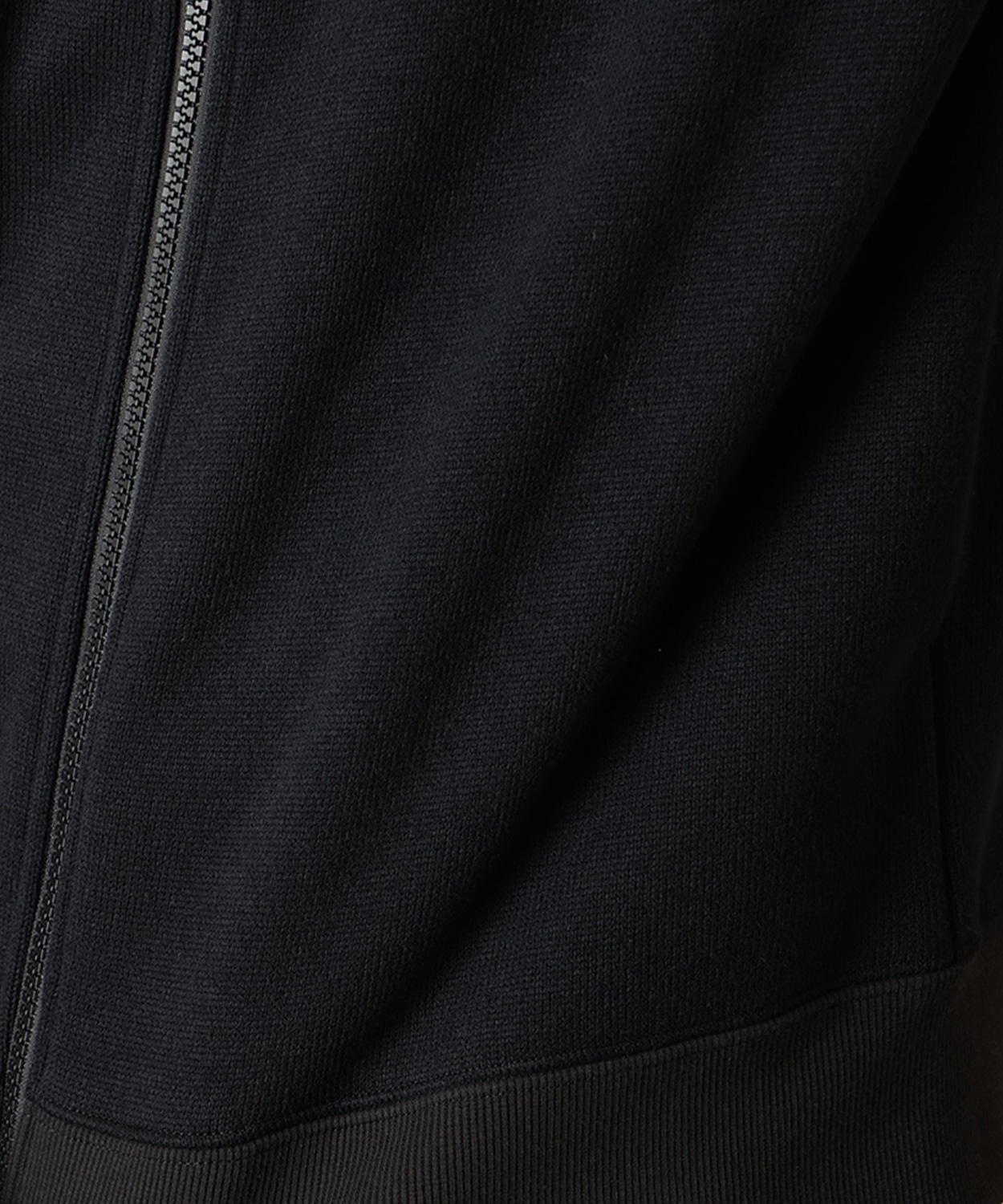 010Black