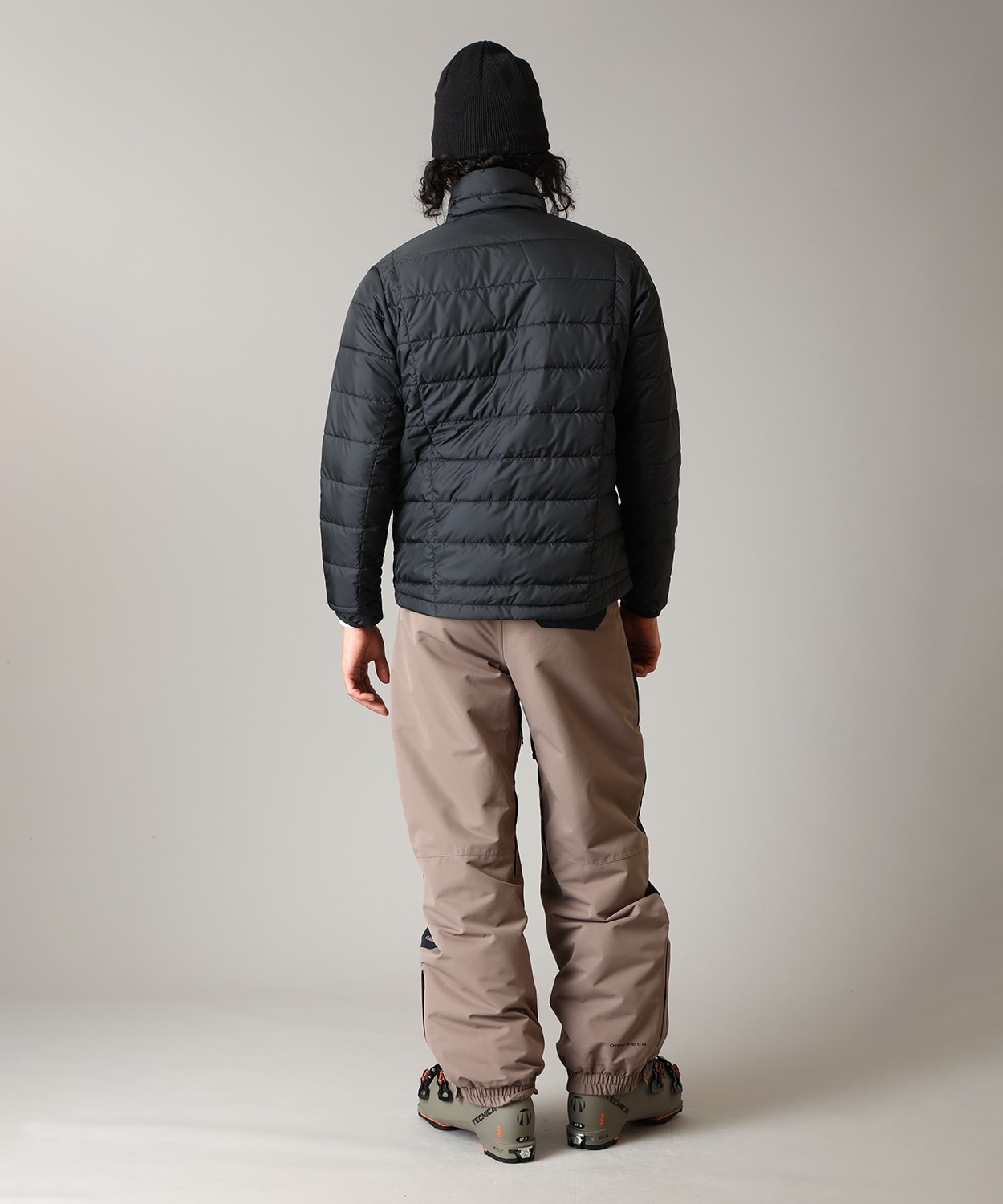010Black
