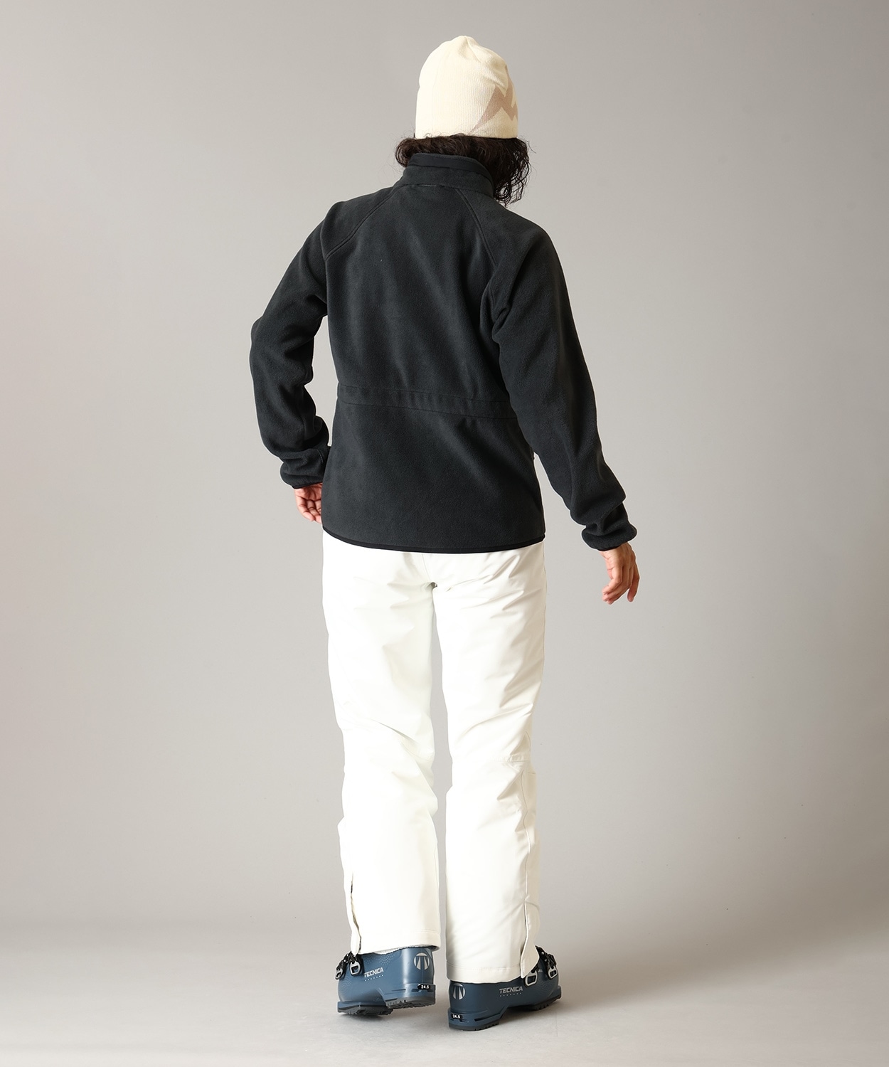 010Black