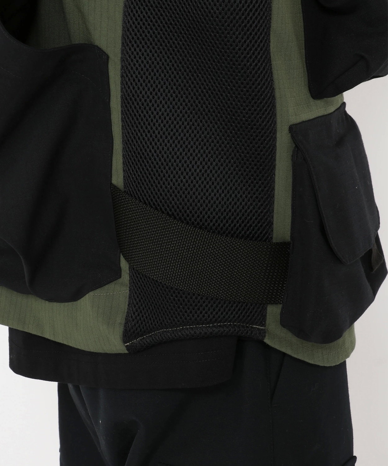 グリーンパインズベスト(M Black): アウトレット商品以外用 