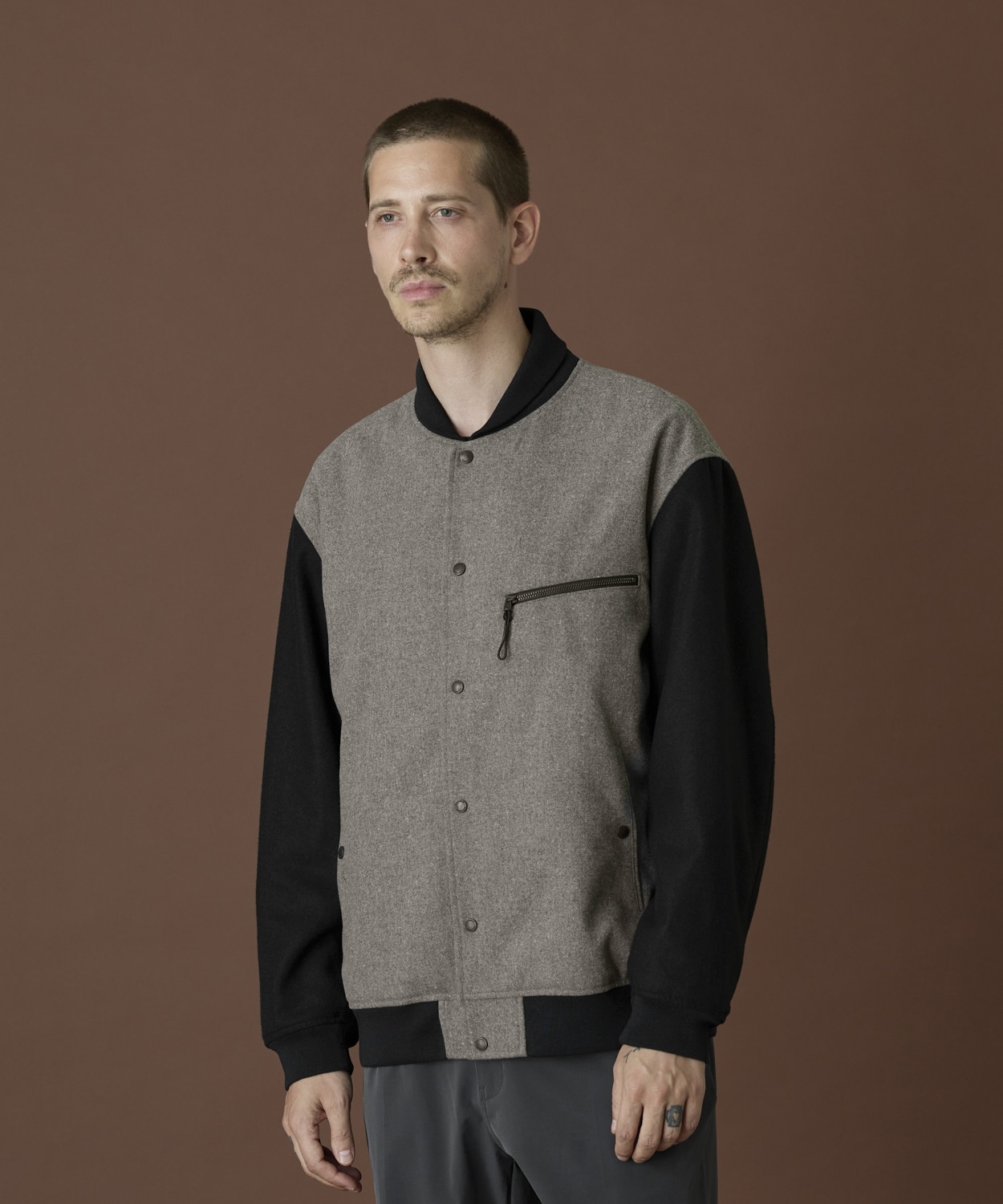 089Dark Grey Heather