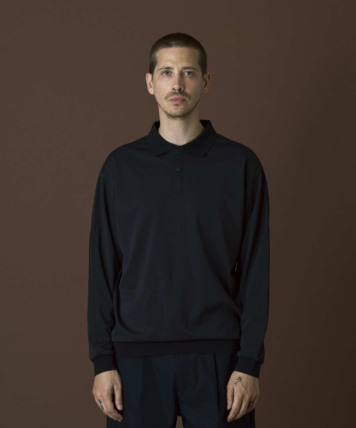 010Black