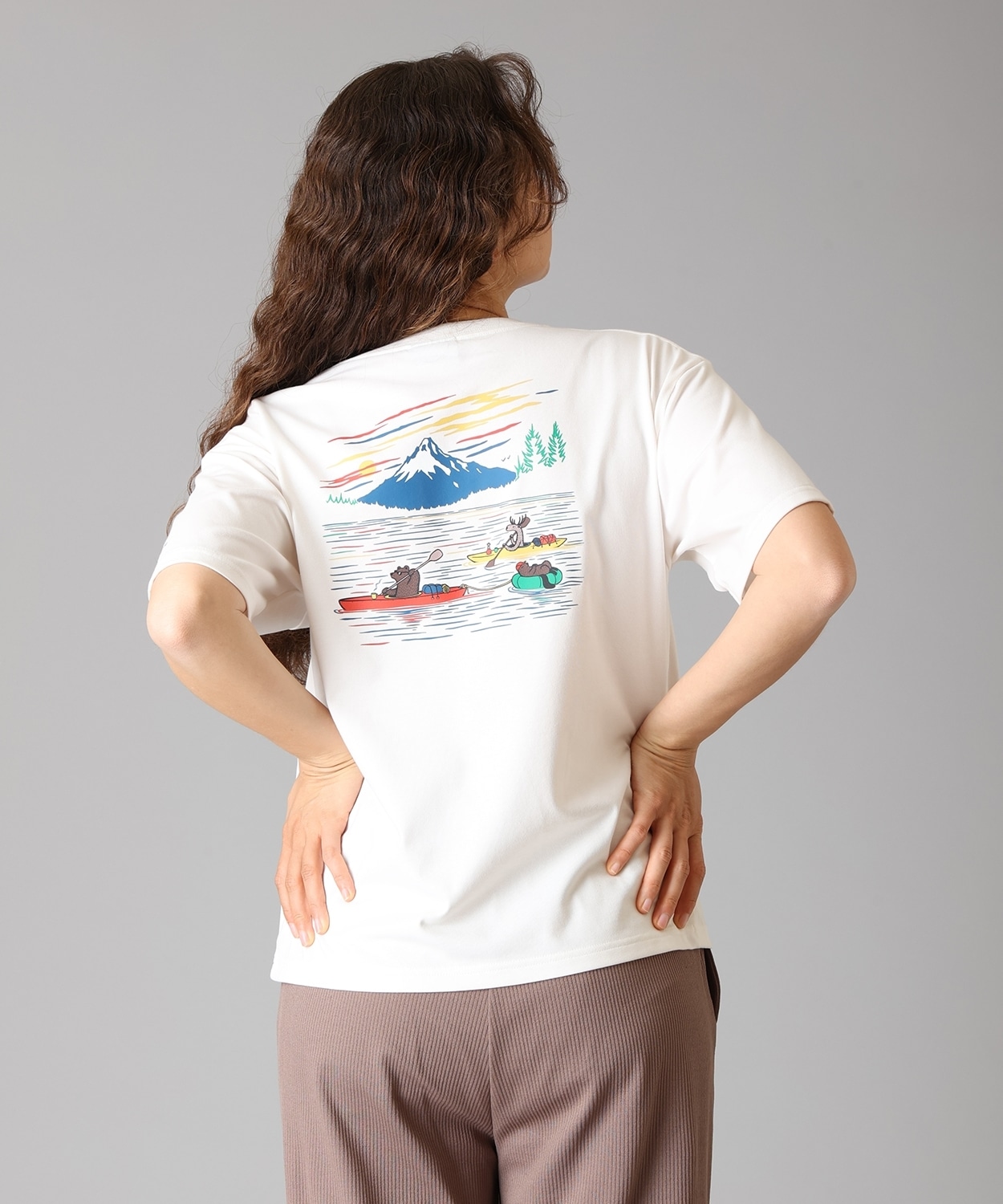 ウィメンズレイクトゥーアベニューショートスリーブTシャツ(S Red