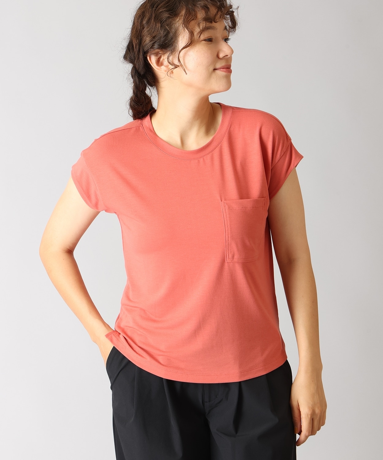 モデル　身長：165cm　着用サイズ：M