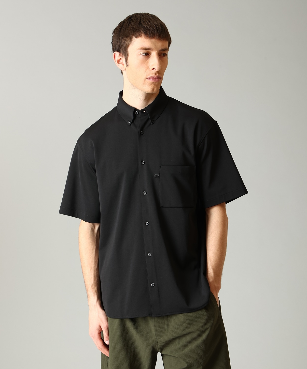 モデル　身長：186cm　着用サイズ：L