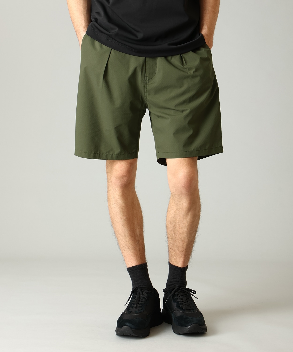 モデル　身長：186cm　着用サイズ：L