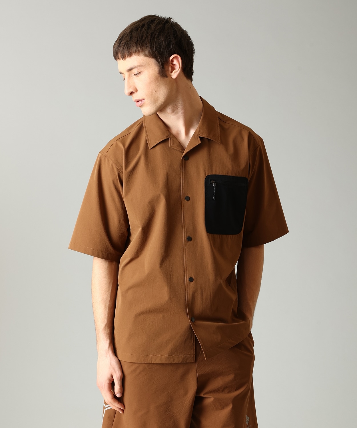 モデル　身長：186cm　着用サイズ：L