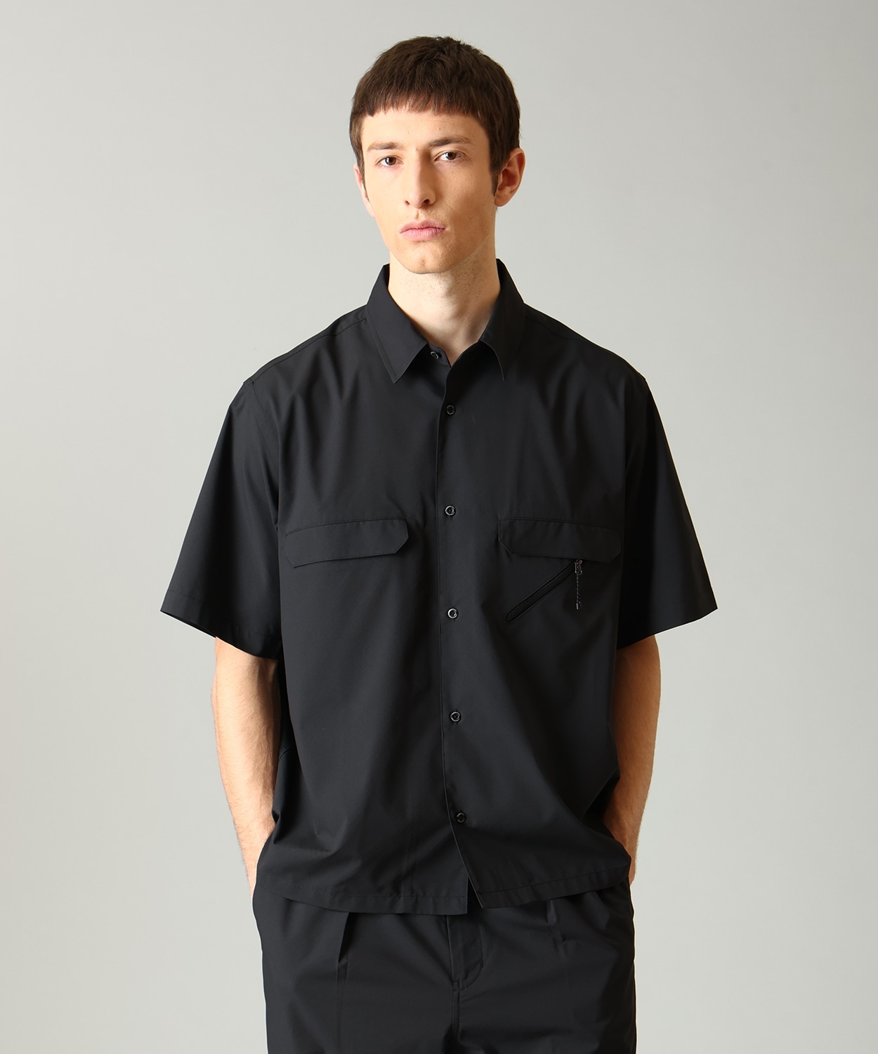 モデル　身長：186cm　着用サイズ：L