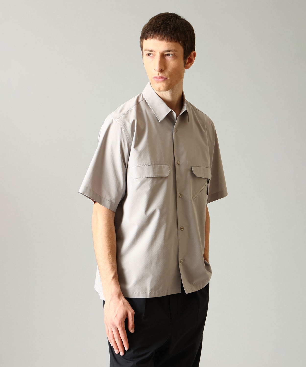 モデル　身長：186cm　着用サイズ：L