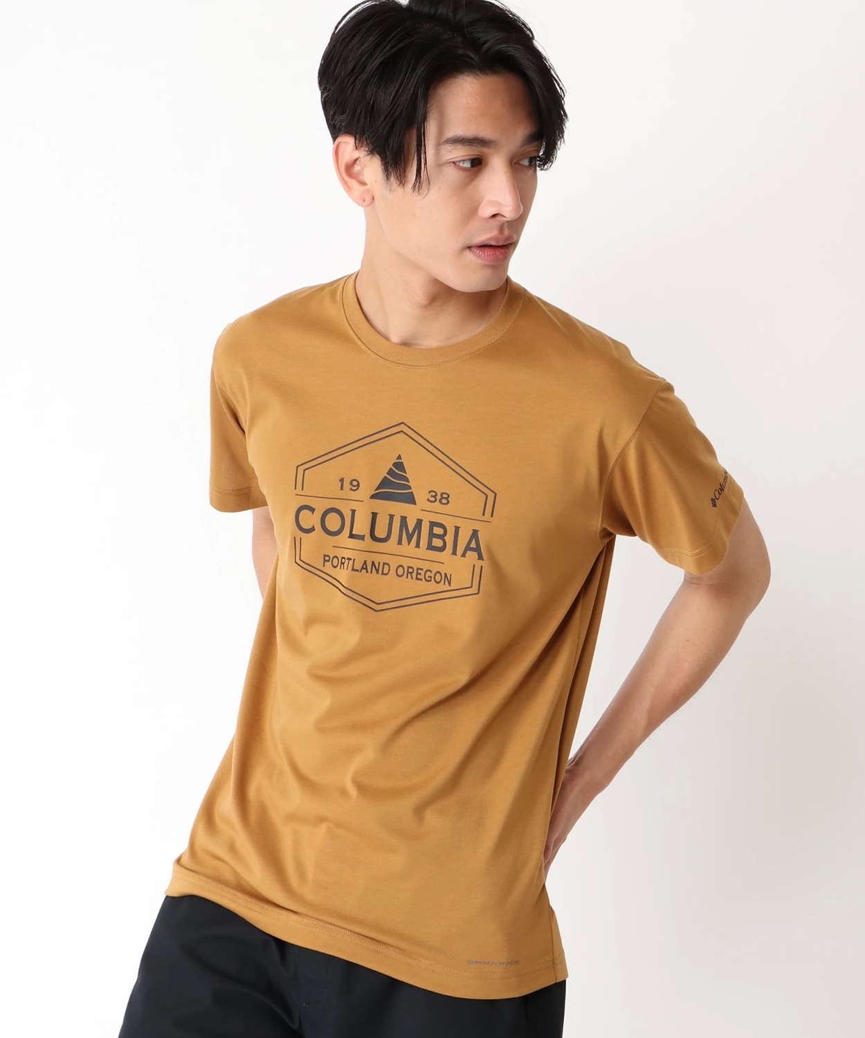 コロンビア公式サイトアーバンハイクショートスリーブTシャツ(S Black, Arched Logo): アウトレット商品以外用│アウトドア用品の コロンビアスポーツウェア公式通販サイト