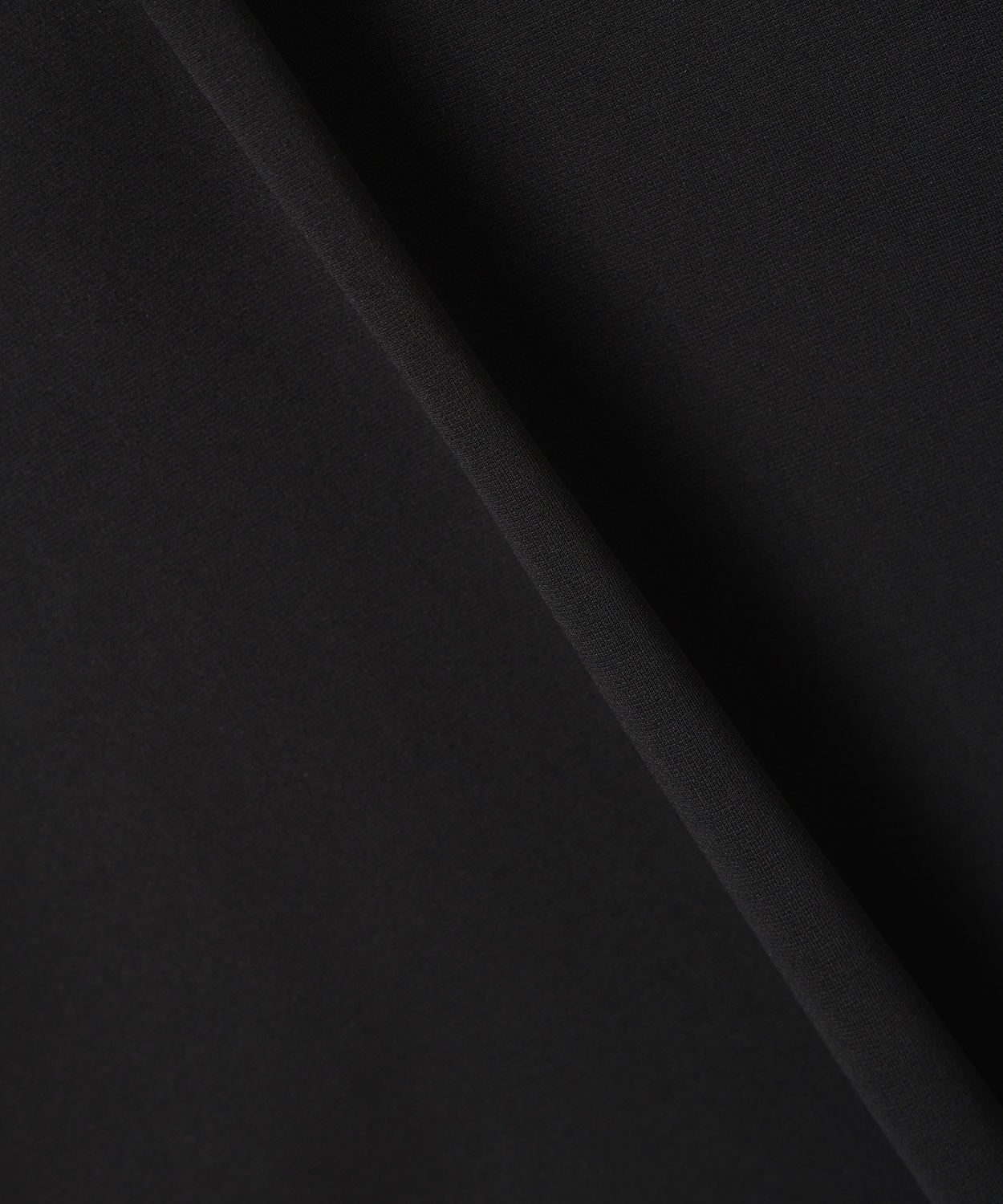 010Black