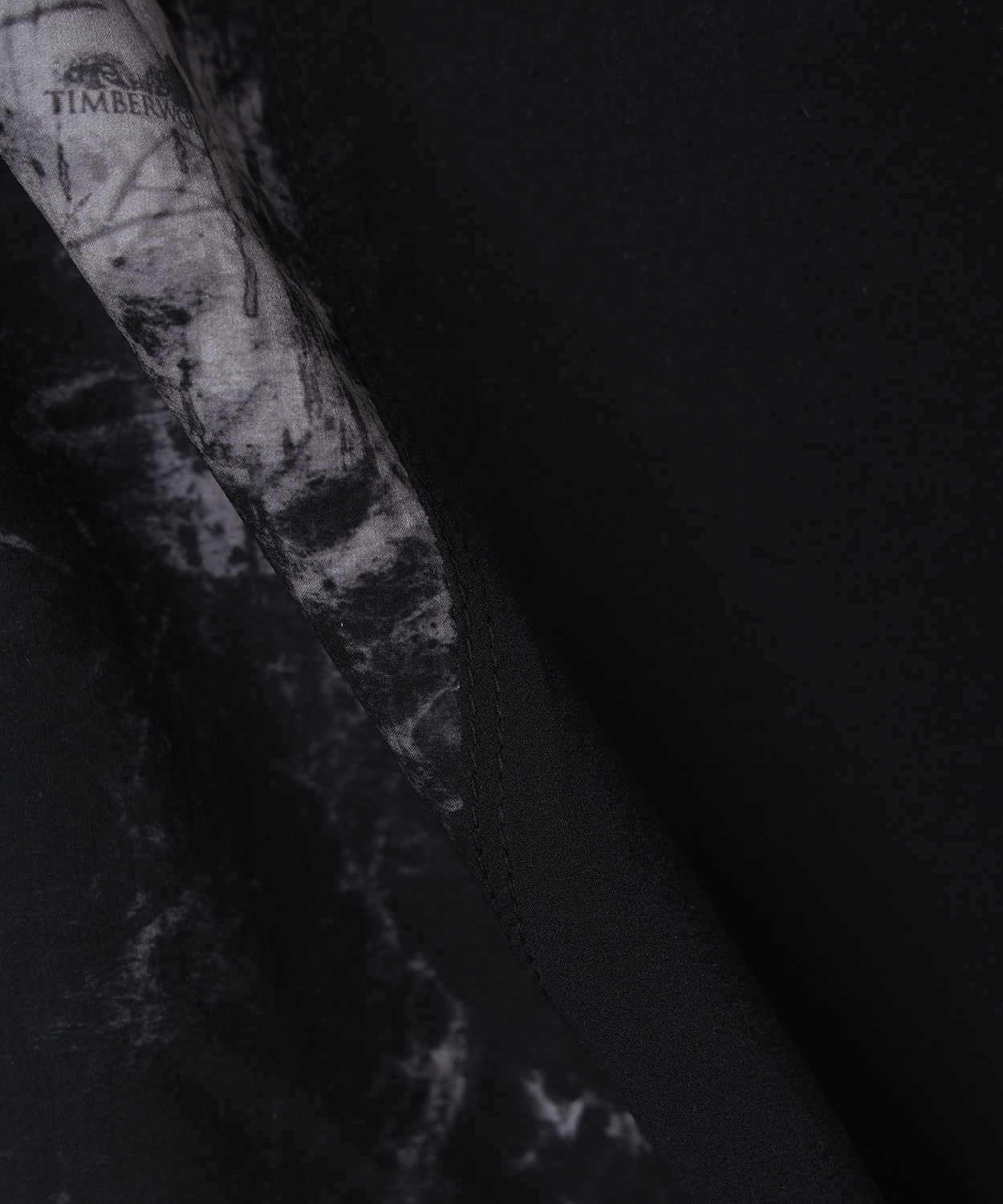 010Black