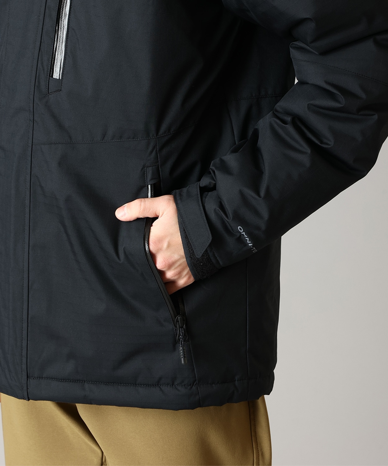 010Black
