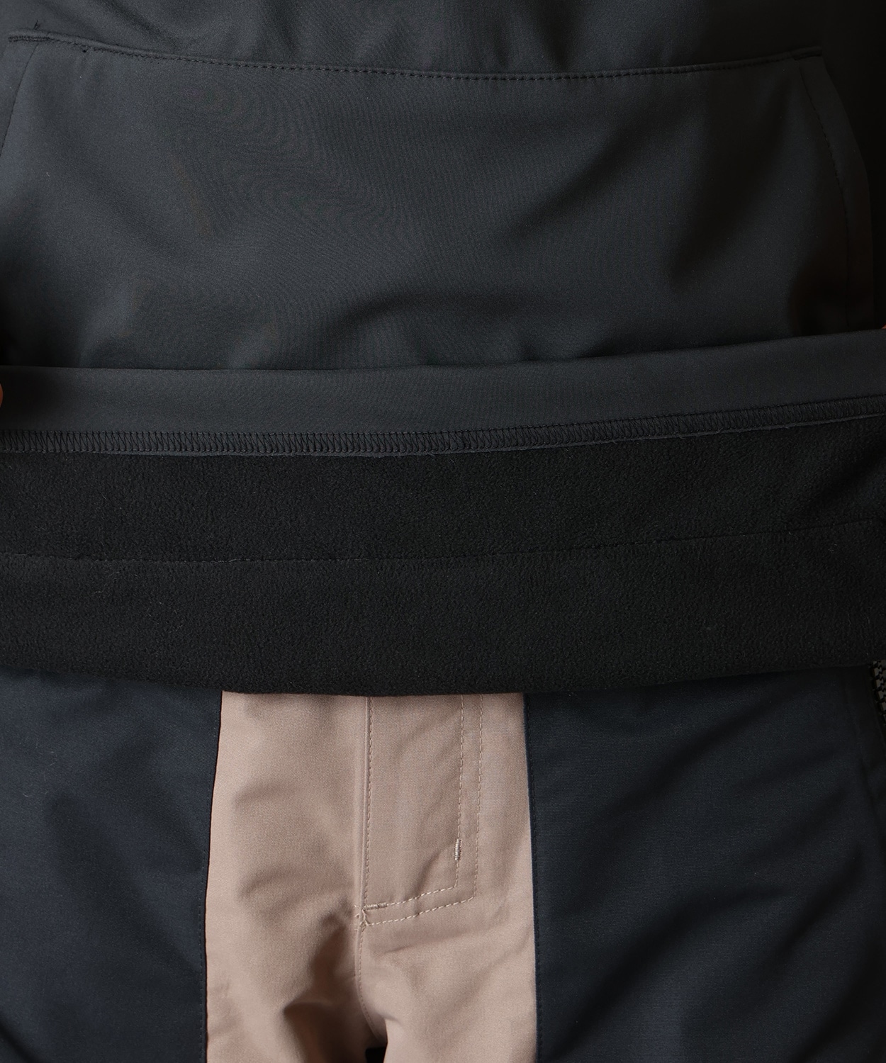 010Black