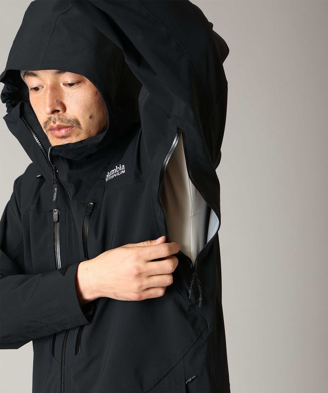 011Black
