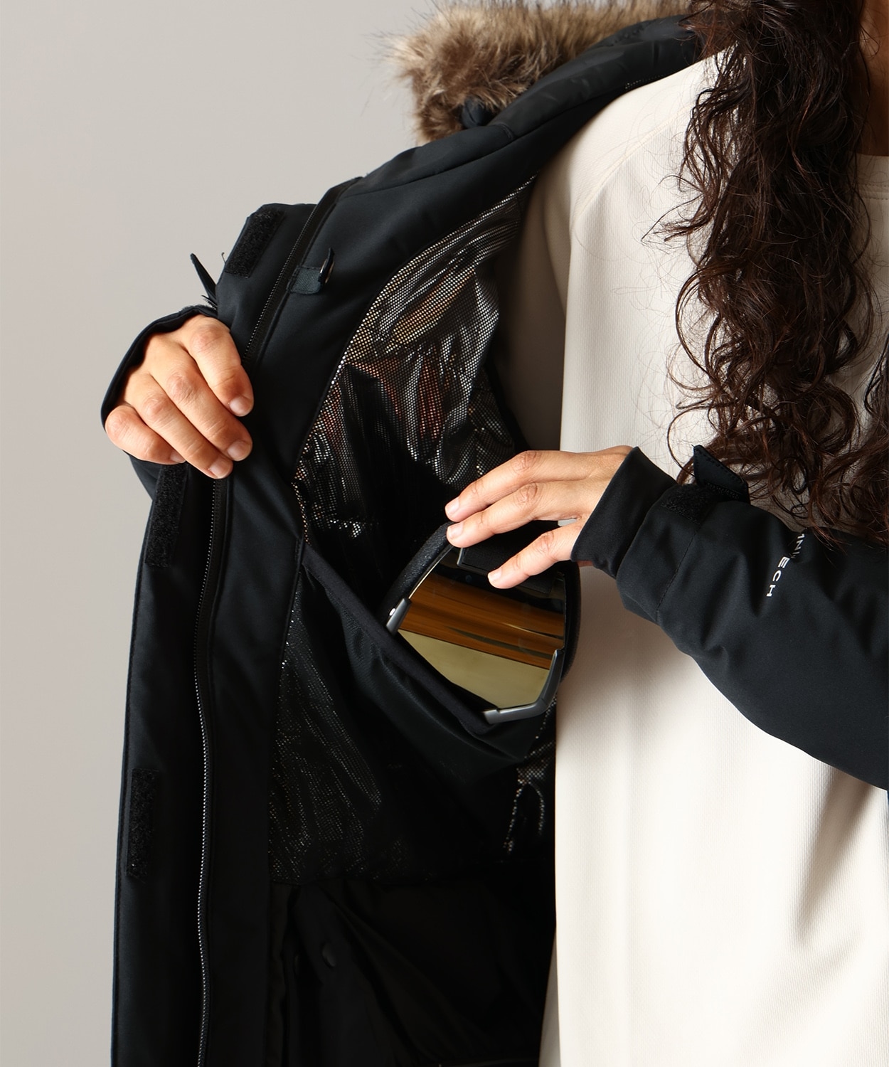 011Black