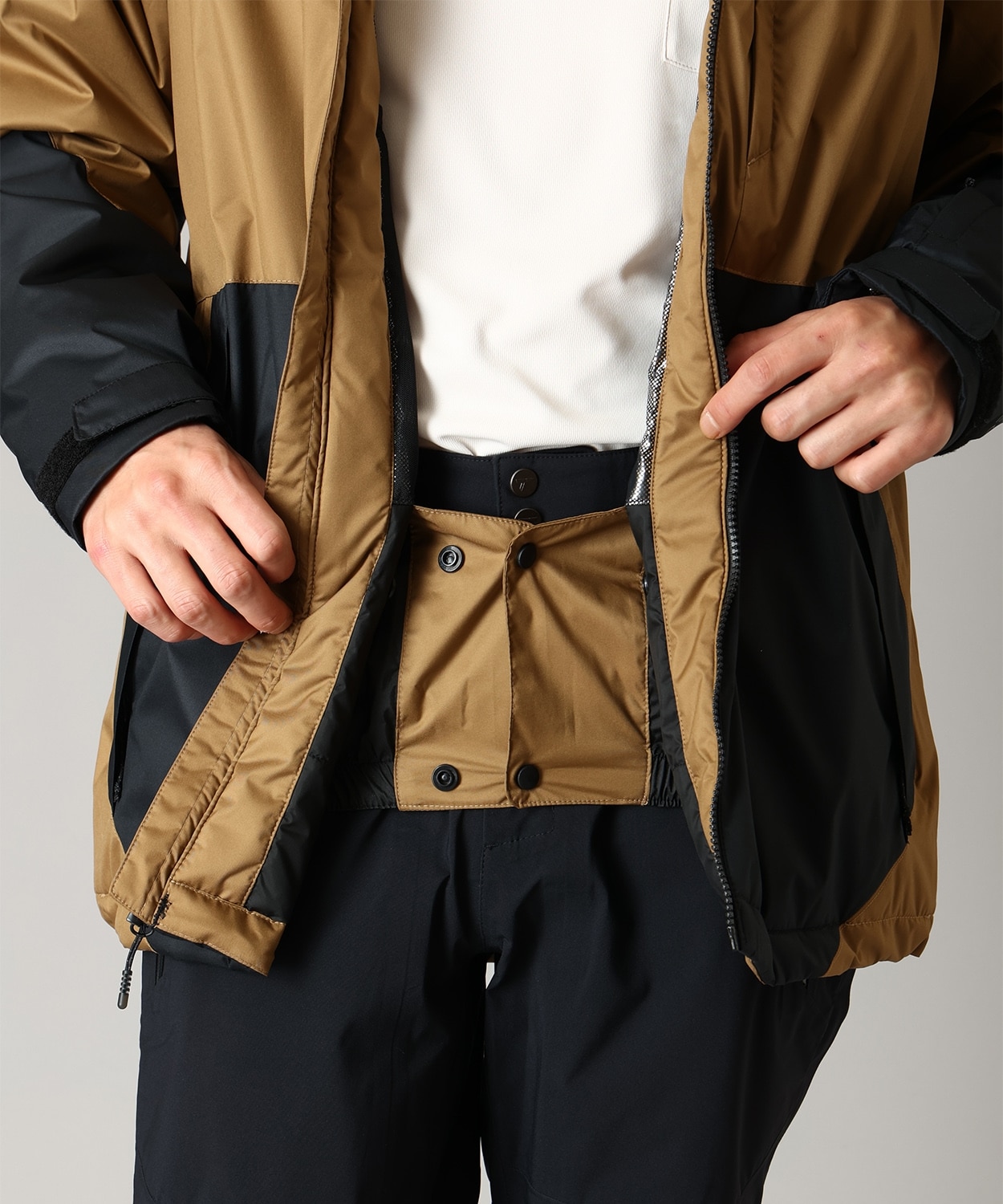 257Delta Black